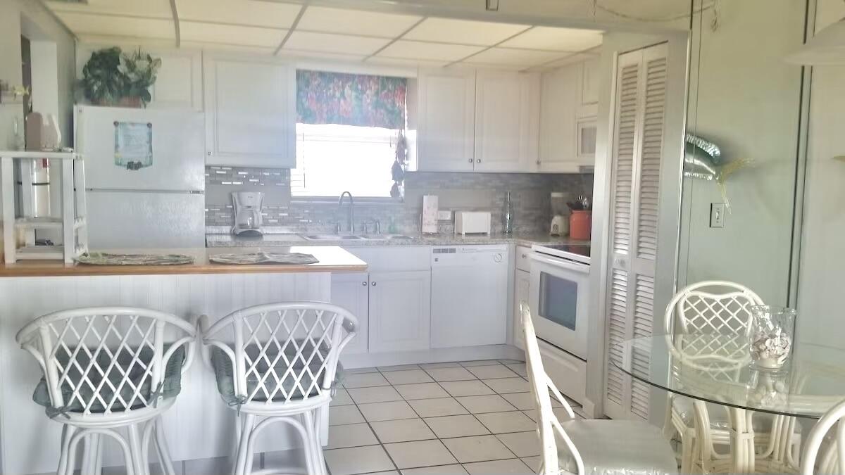 200 Wrenn Street, 601 Property Photo 5