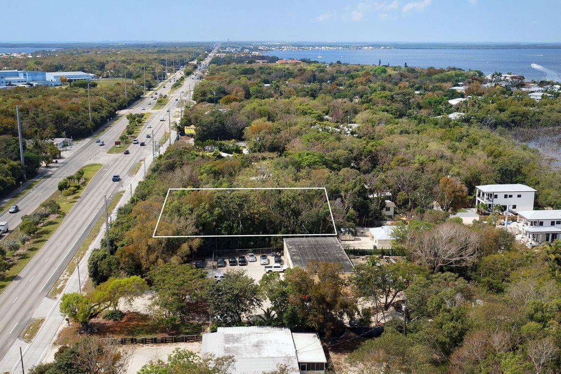 105184 Overseas Highway Property Photo 2