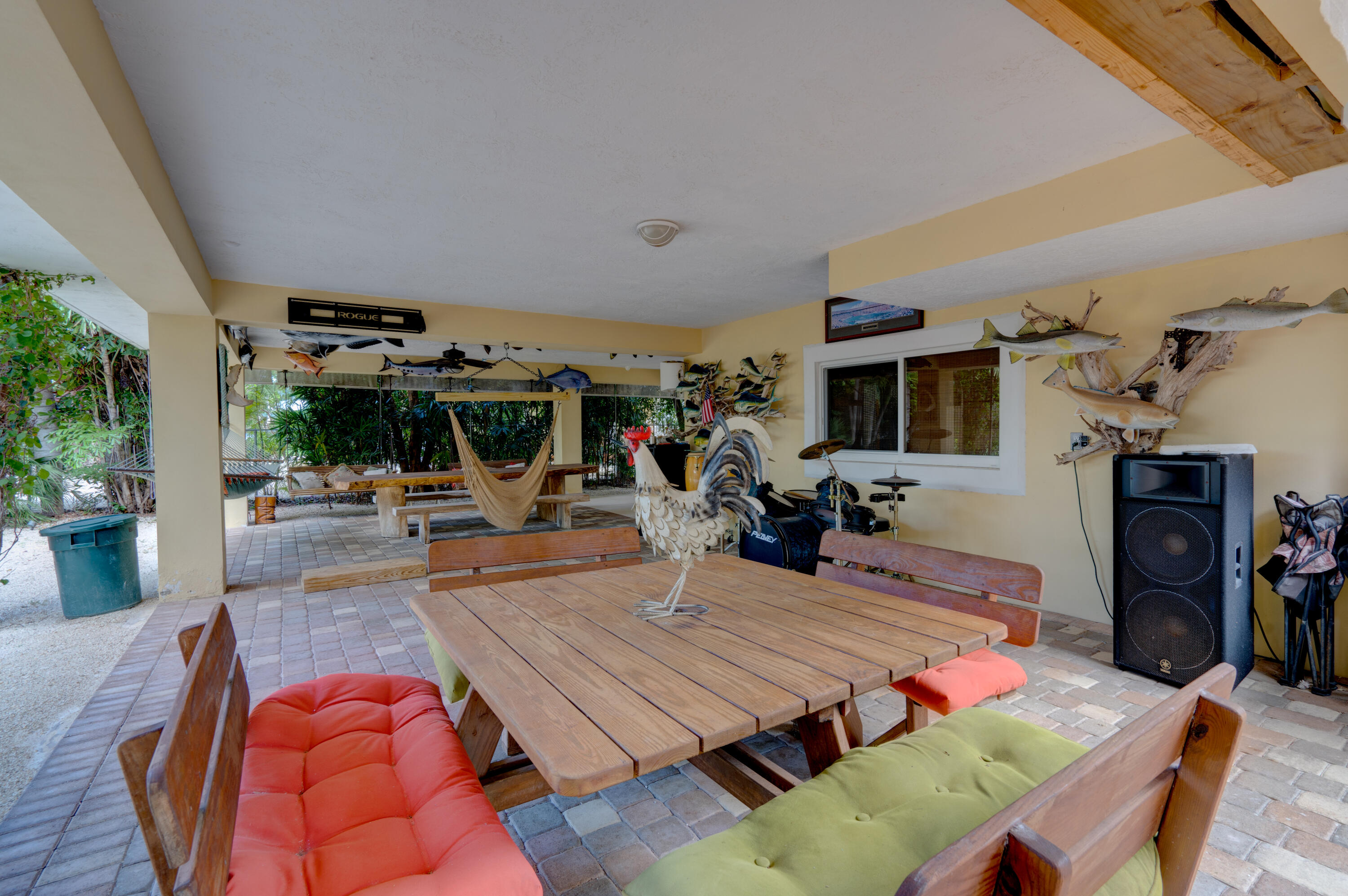 1123 Grand Street Property Photo 10