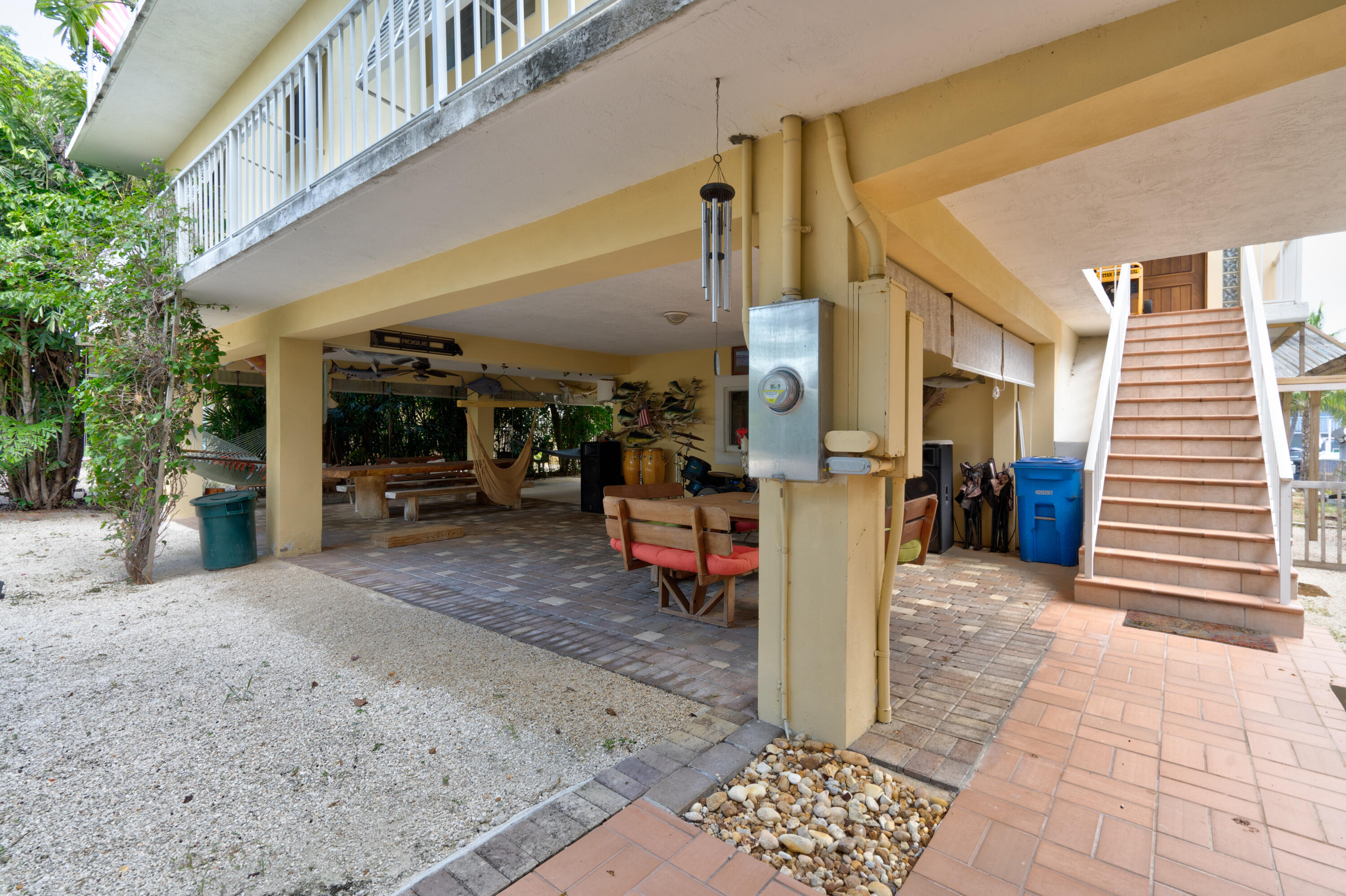 1123 Grand Street Property Photo 11