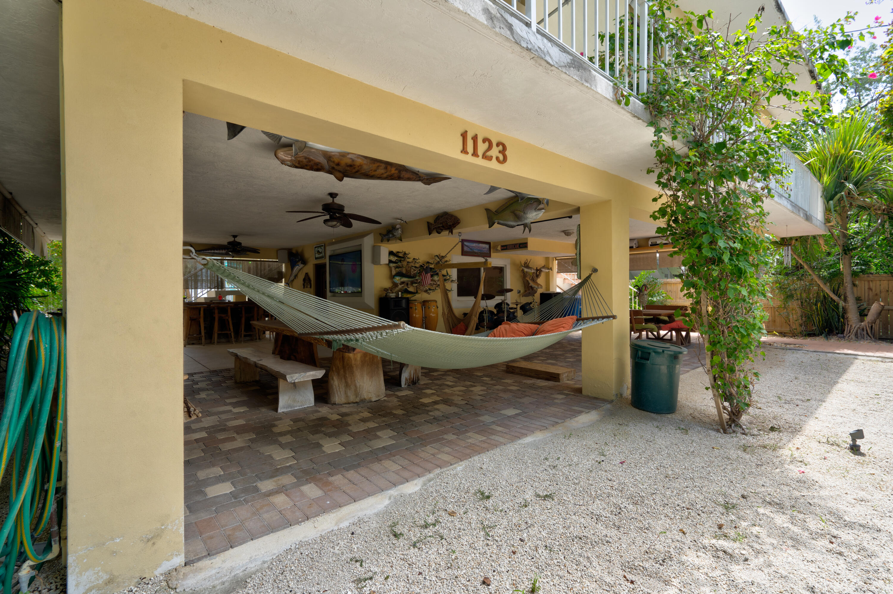 1123 Grand Street Property Photo 12