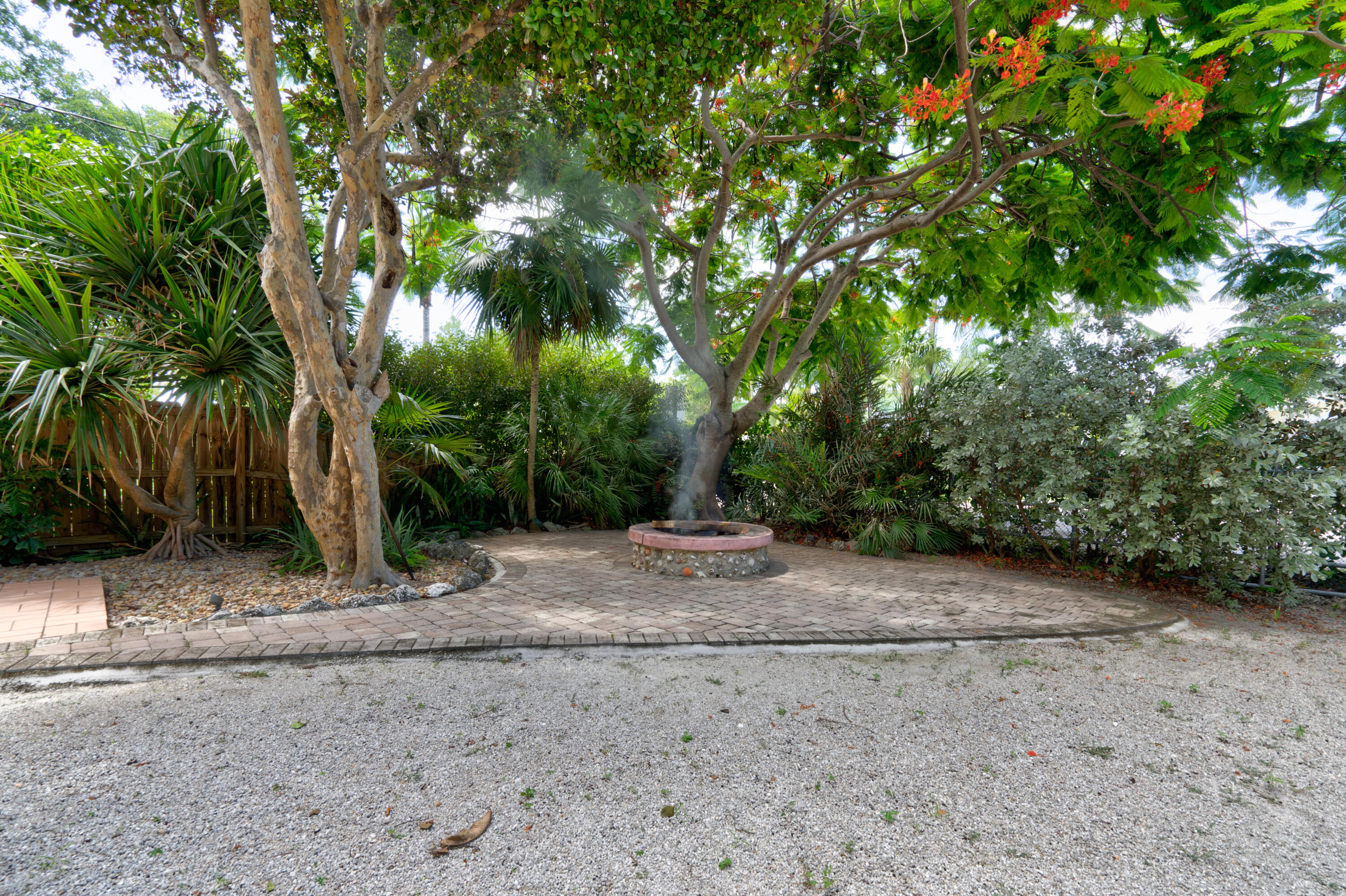 1123 Grand Street Property Photo 13