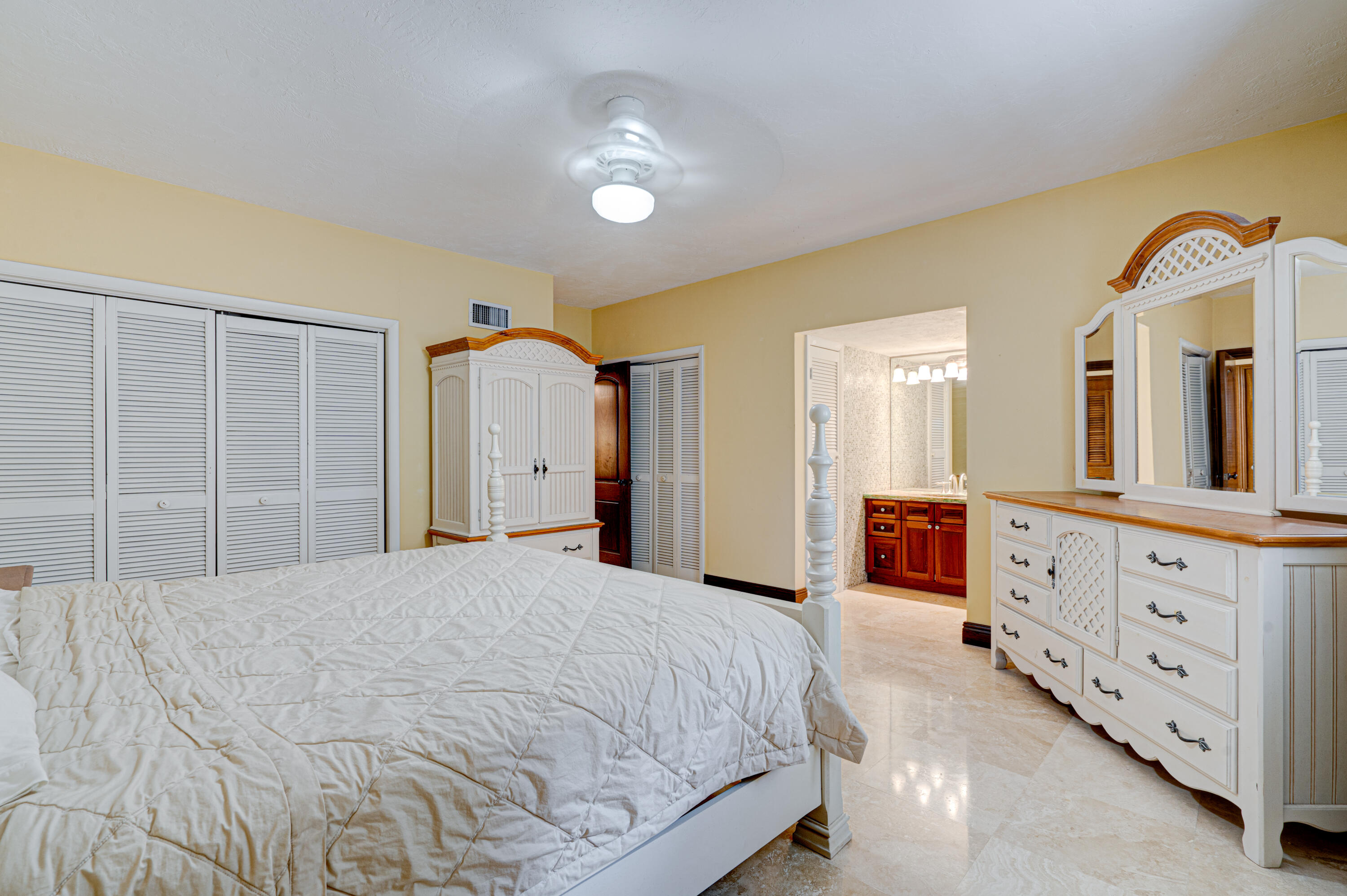 1123 Grand Street Property Photo 50
