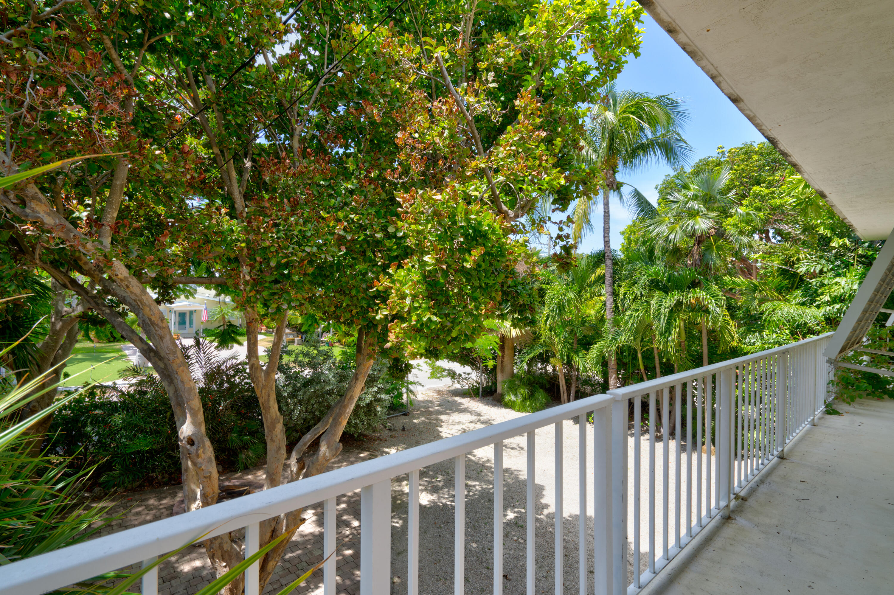 1123 Grand Street Property Photo 54