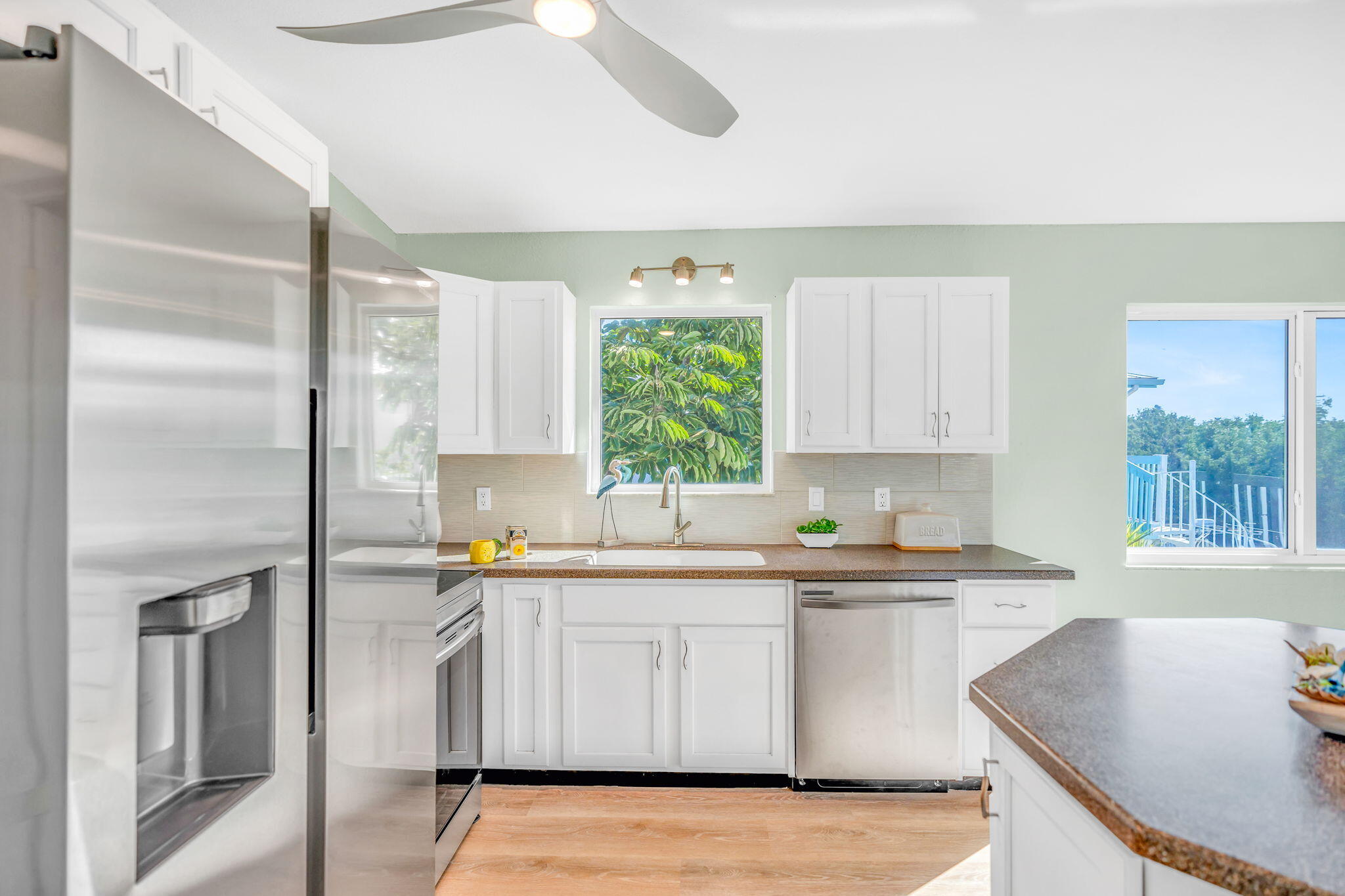 29048 Iris Drive Property Photo 11