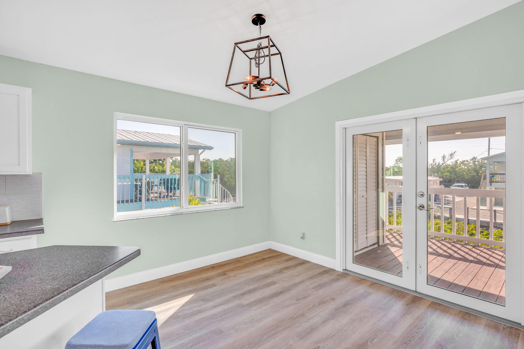 29048 Iris Drive Property Photo 14