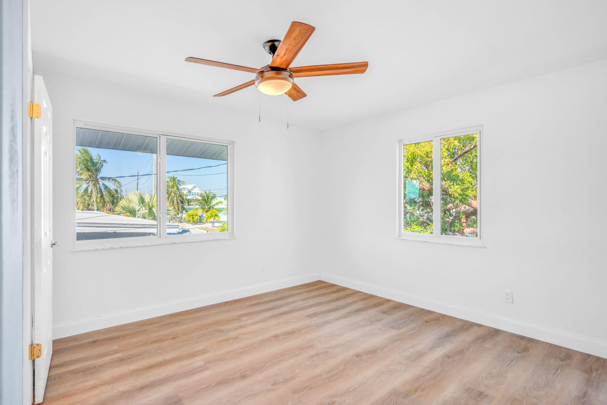 29048 Iris Drive Property Photo 15