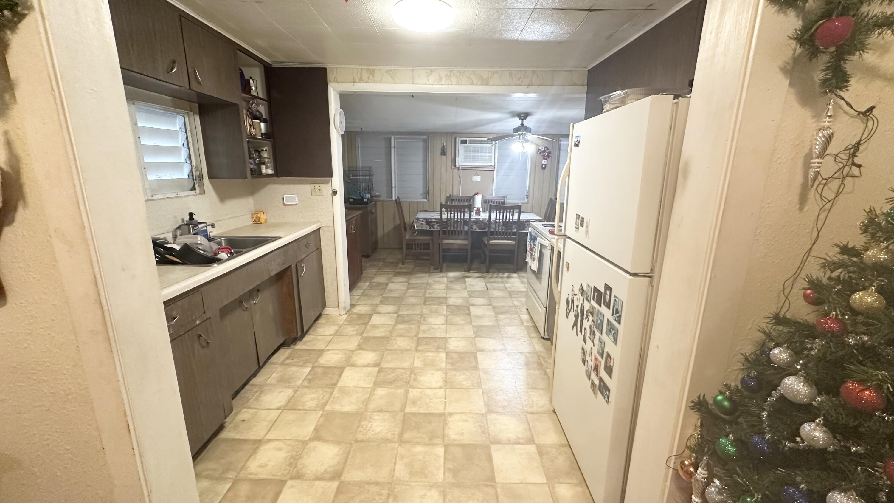 1105 Watson Street Property Photo 4