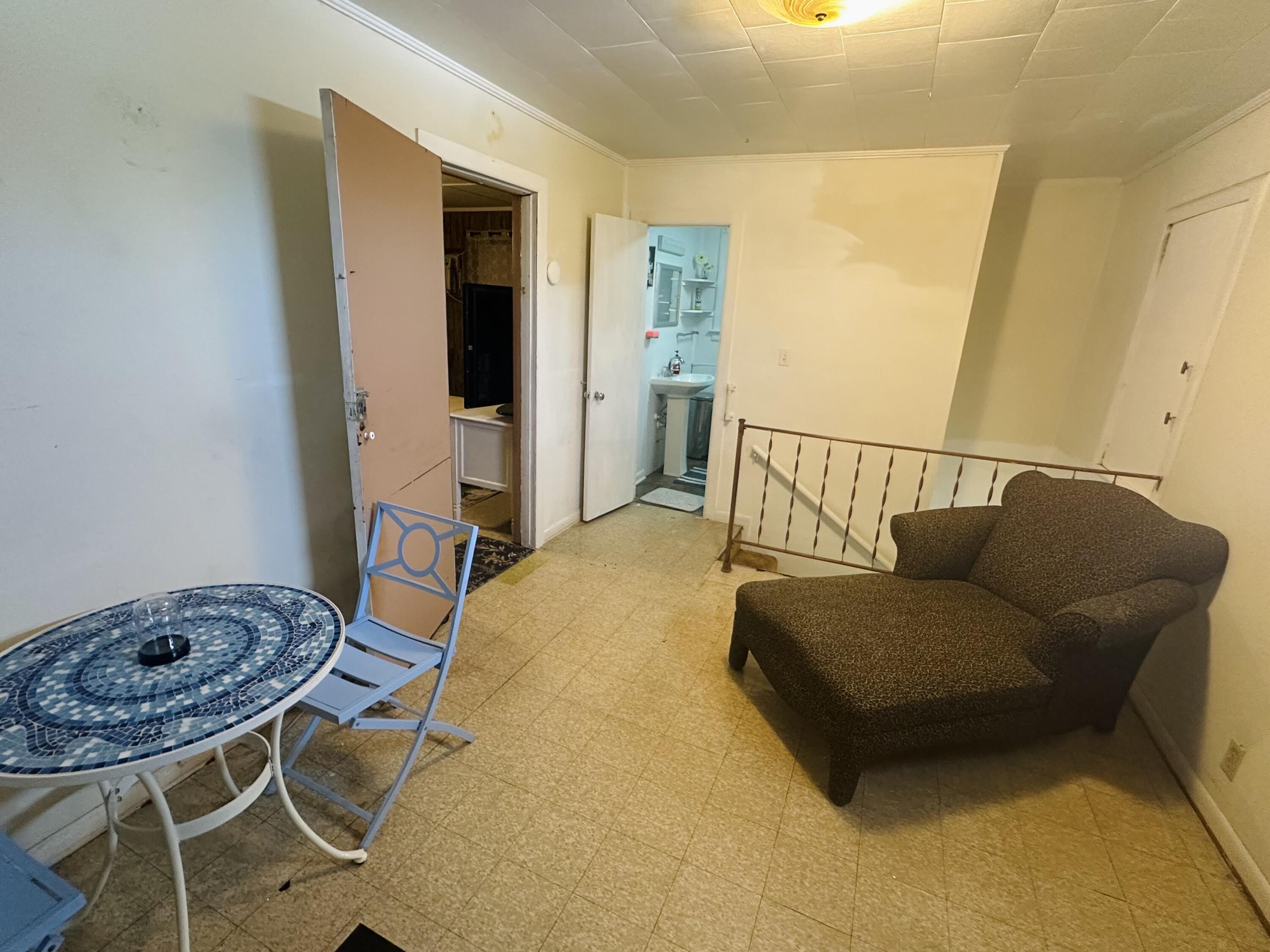 1105 Watson Street Property Photo 11