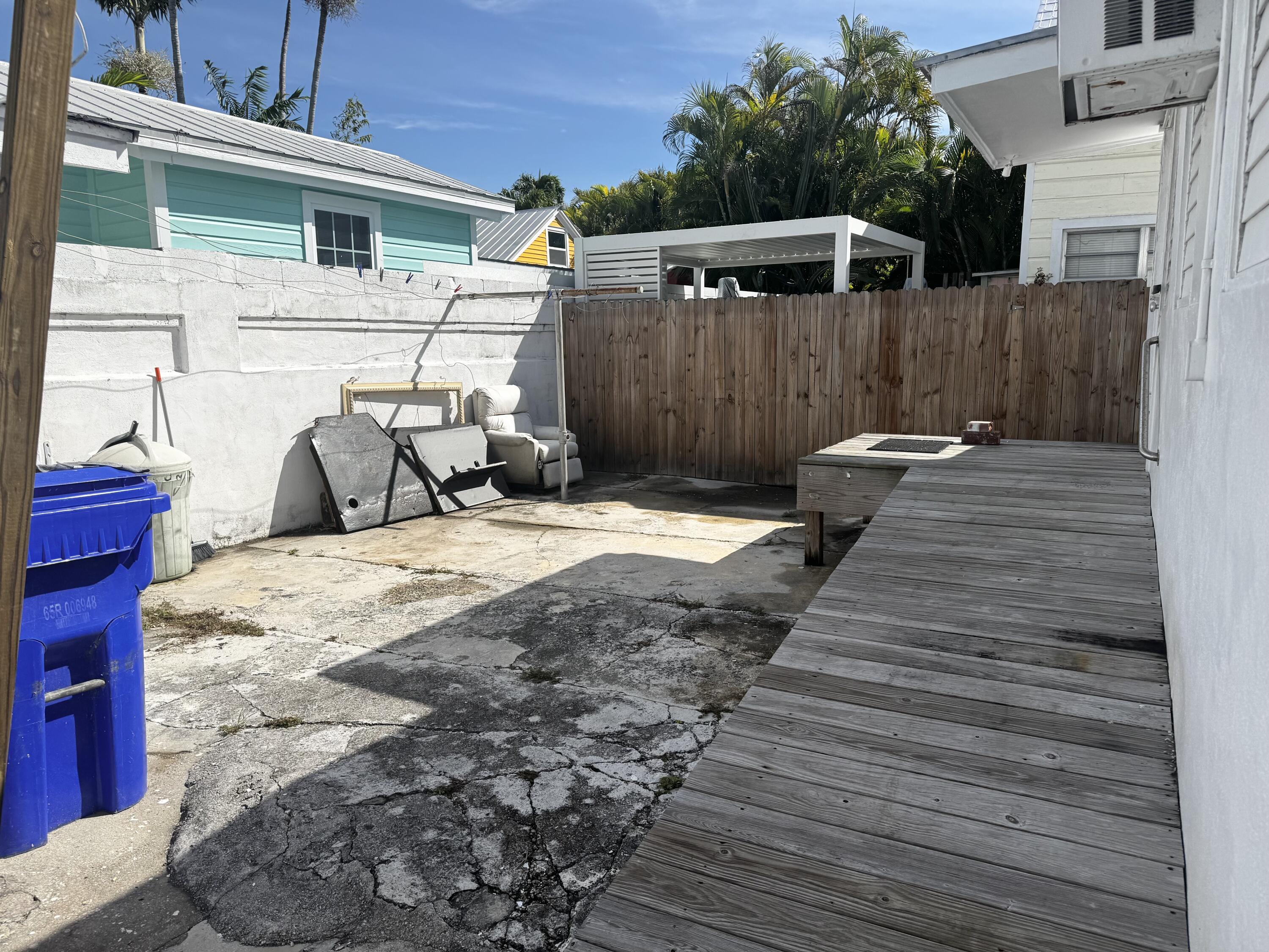 1105 Watson Street Property Photo 25