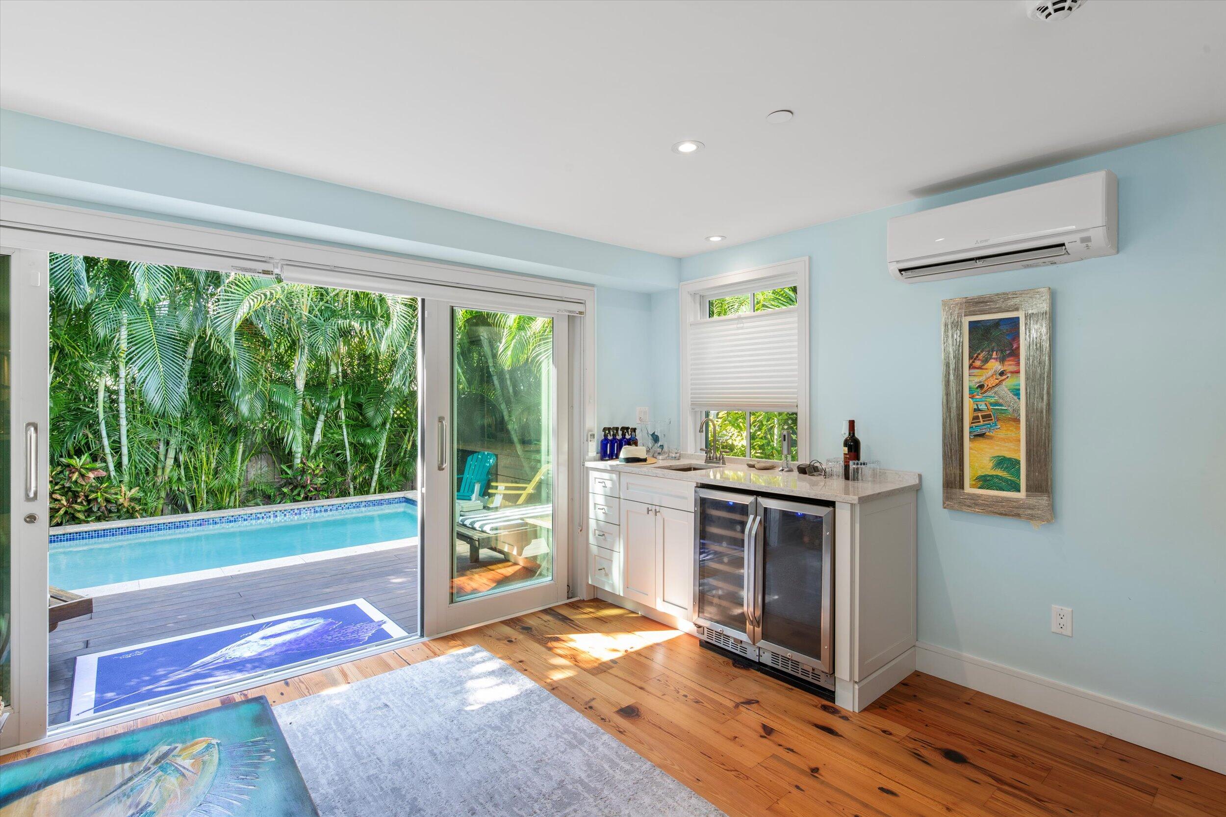 312 Margaret Street Property Photo 12