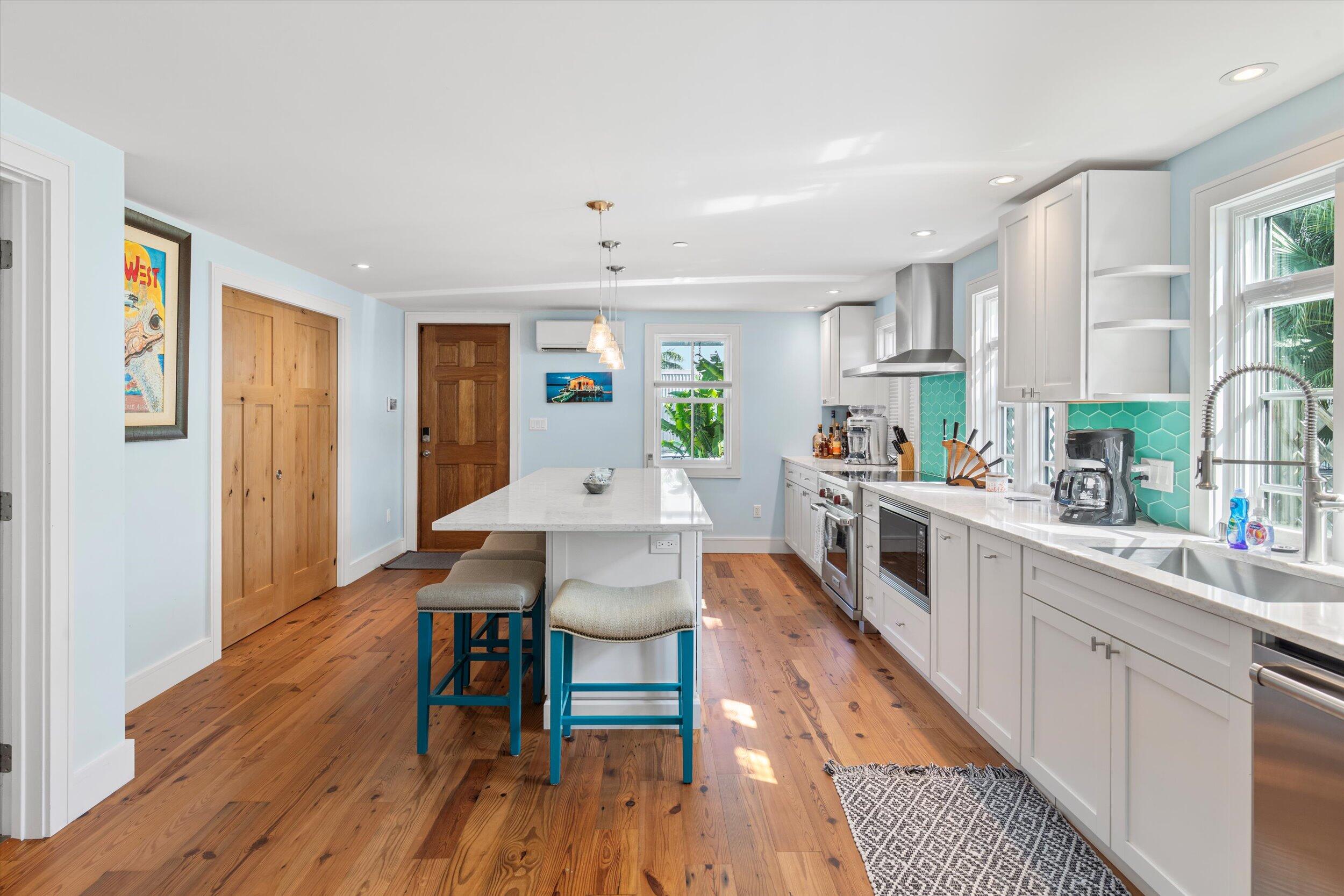 312 Margaret Street Property Photo 16