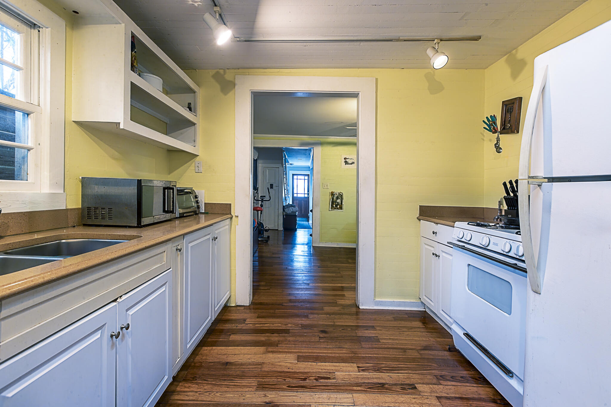 506 Grinnell Street Property Photo 9