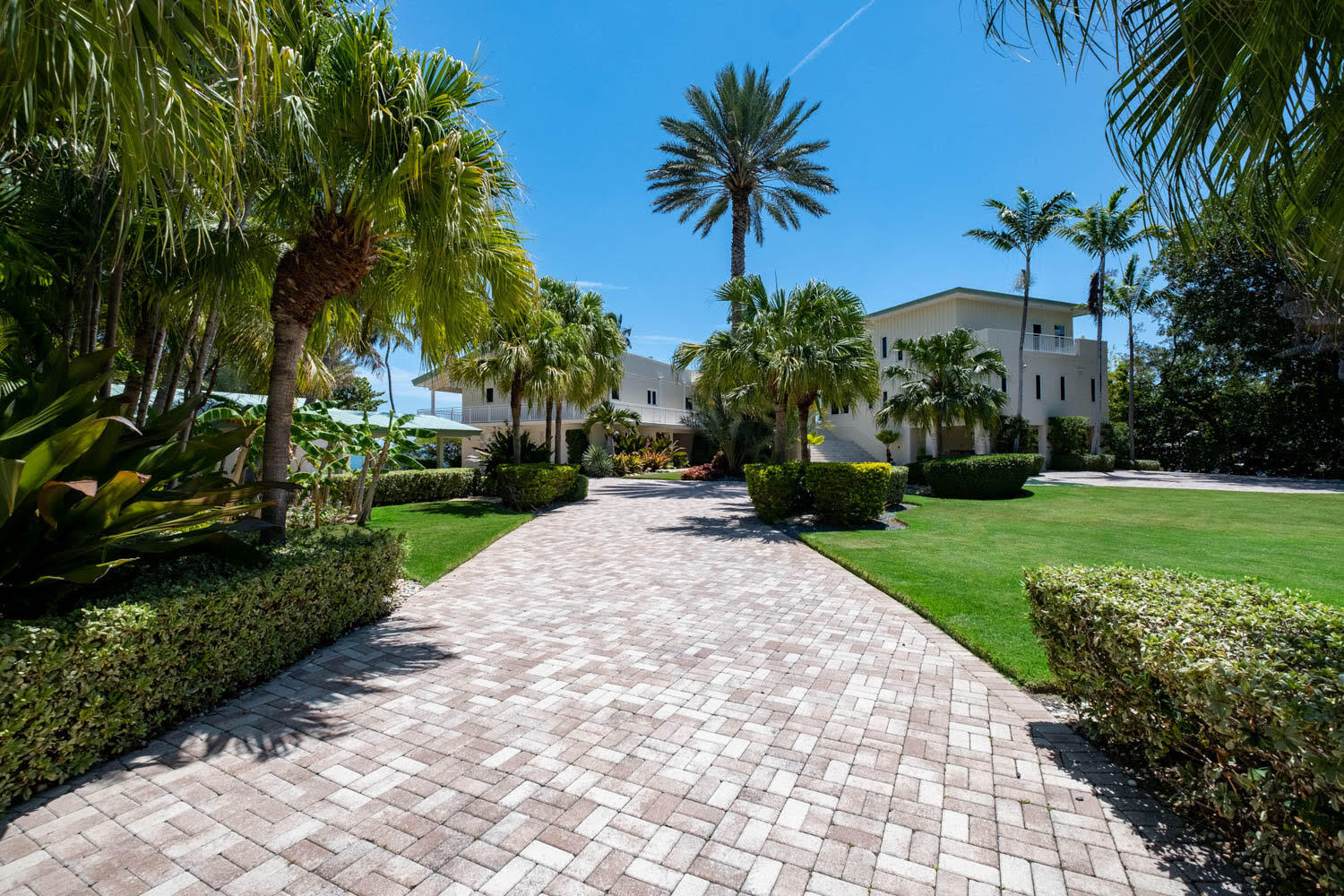 170 Sapodilla Drive Property Photo 1