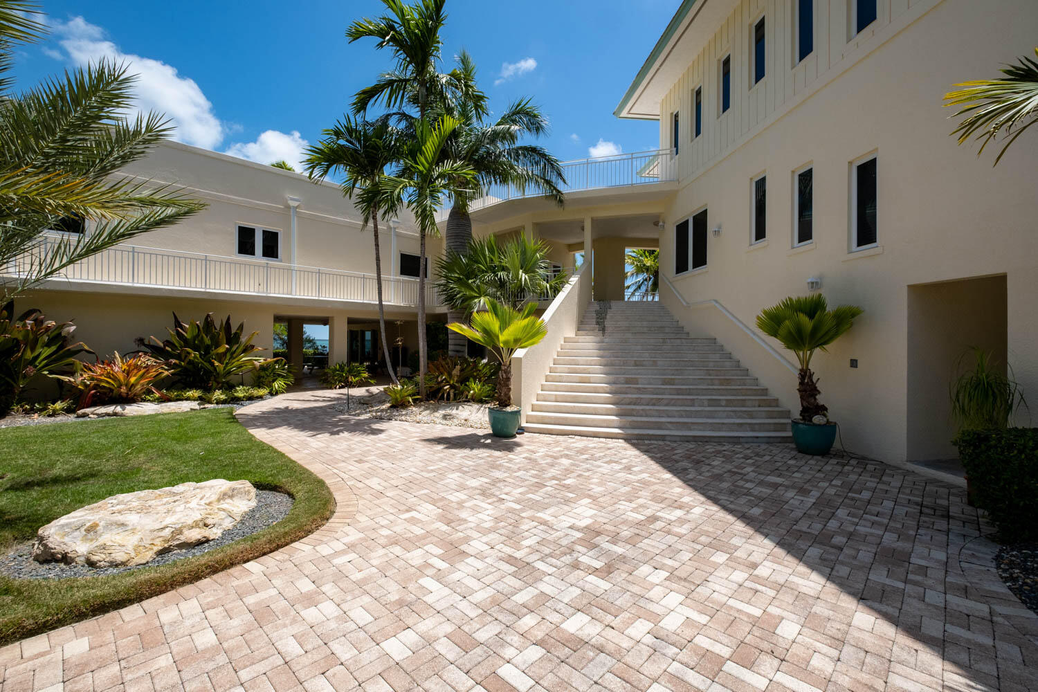 170 Sapodilla Drive Property Photo 8