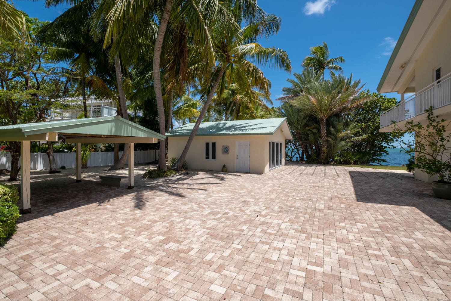 170 Sapodilla Drive Property Photo 10