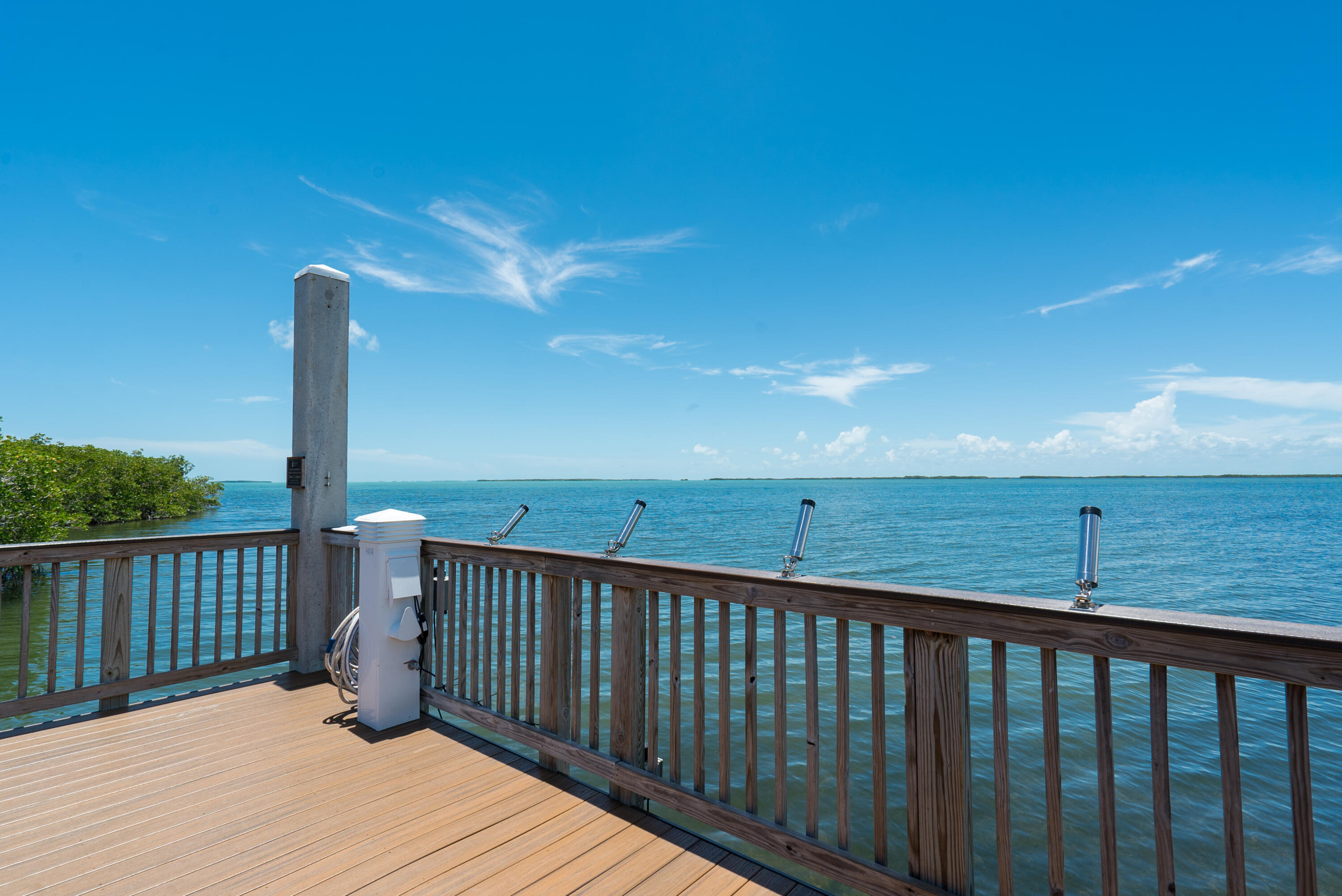 9810 Magellan Drive, & 30' Boat Slip #58 Property Photo 5