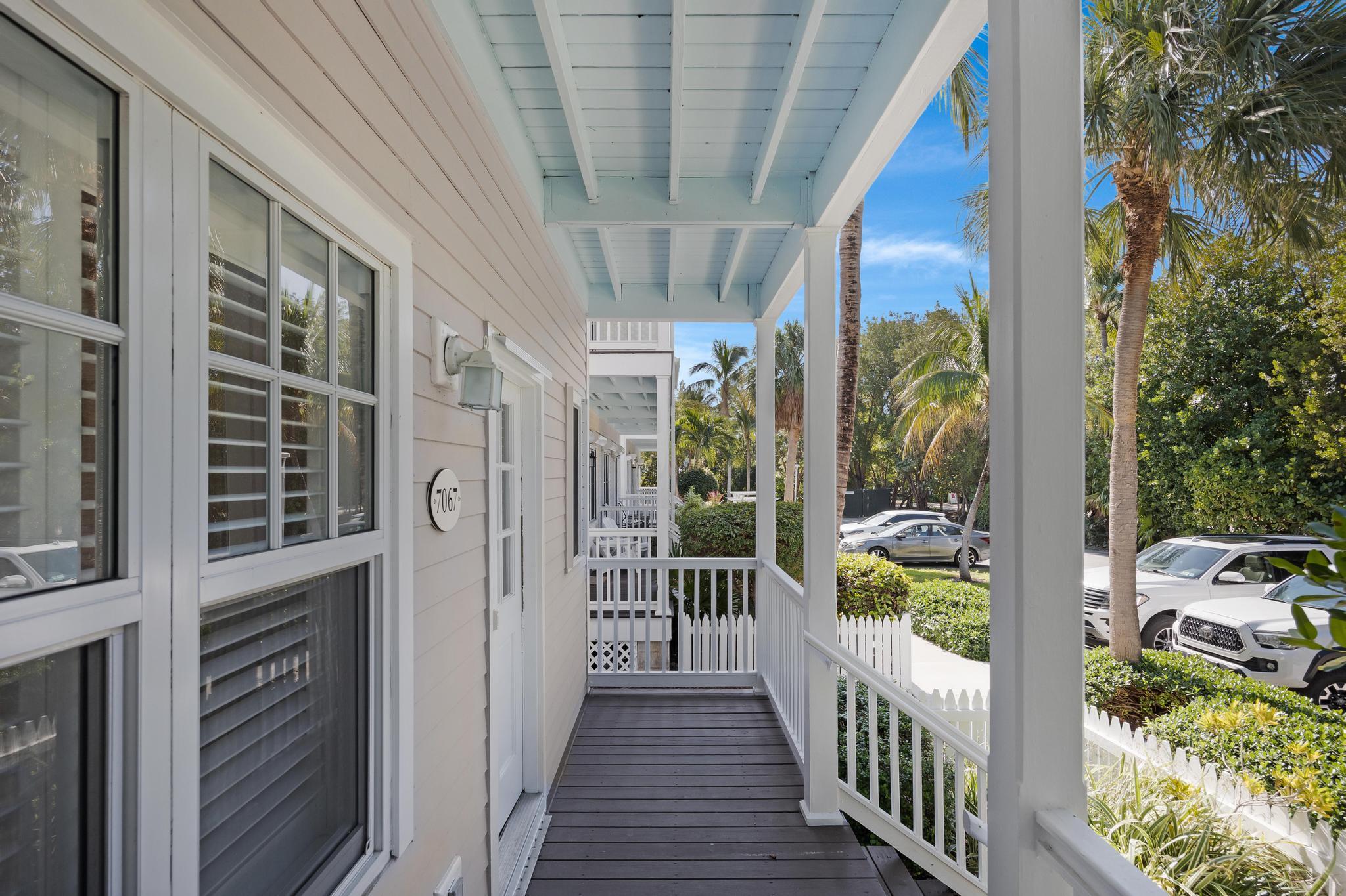 7067 Harbor Village Drive Property Photo 8