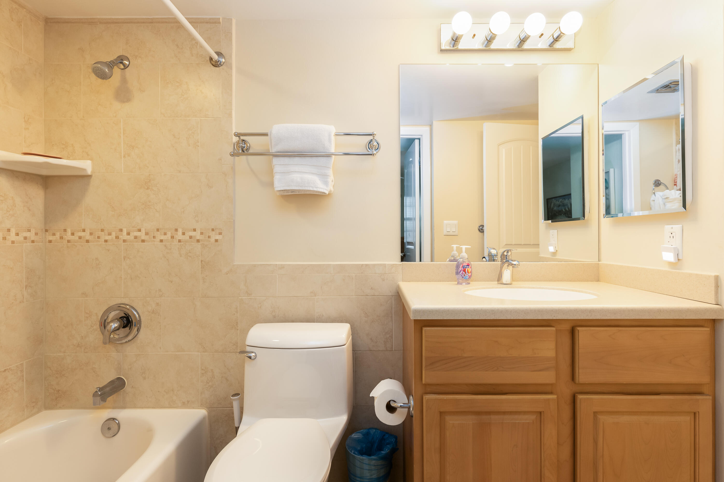 500 Burton Drive, 5202 Property Photo 43