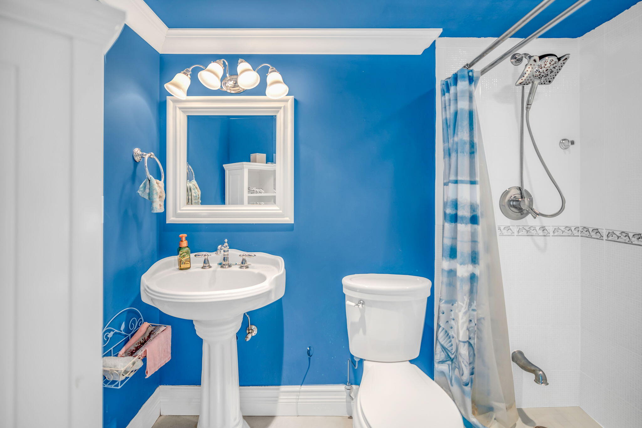 200 Harborview Drive, 101 Property Photo 25