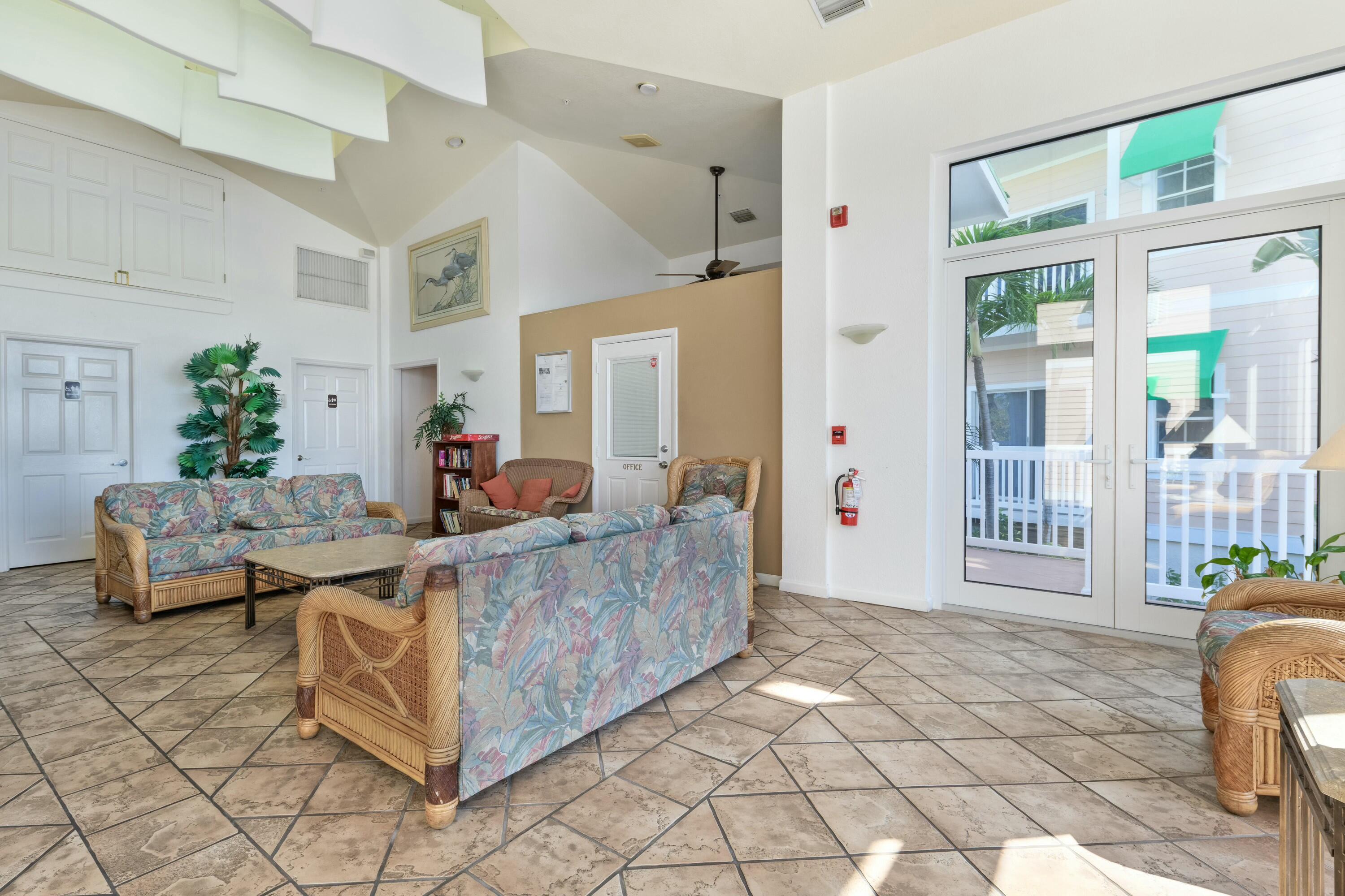 5555 College Road, 9 Property Photo 17
