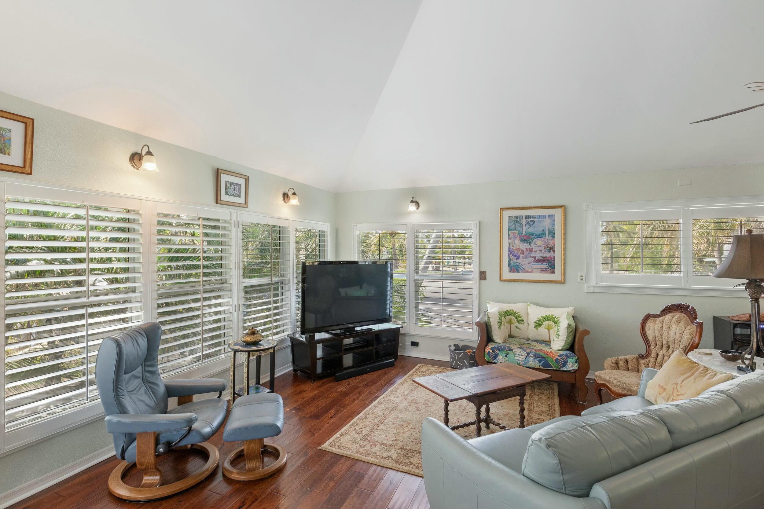 1626 Sirugo Avenue Property Photo 13