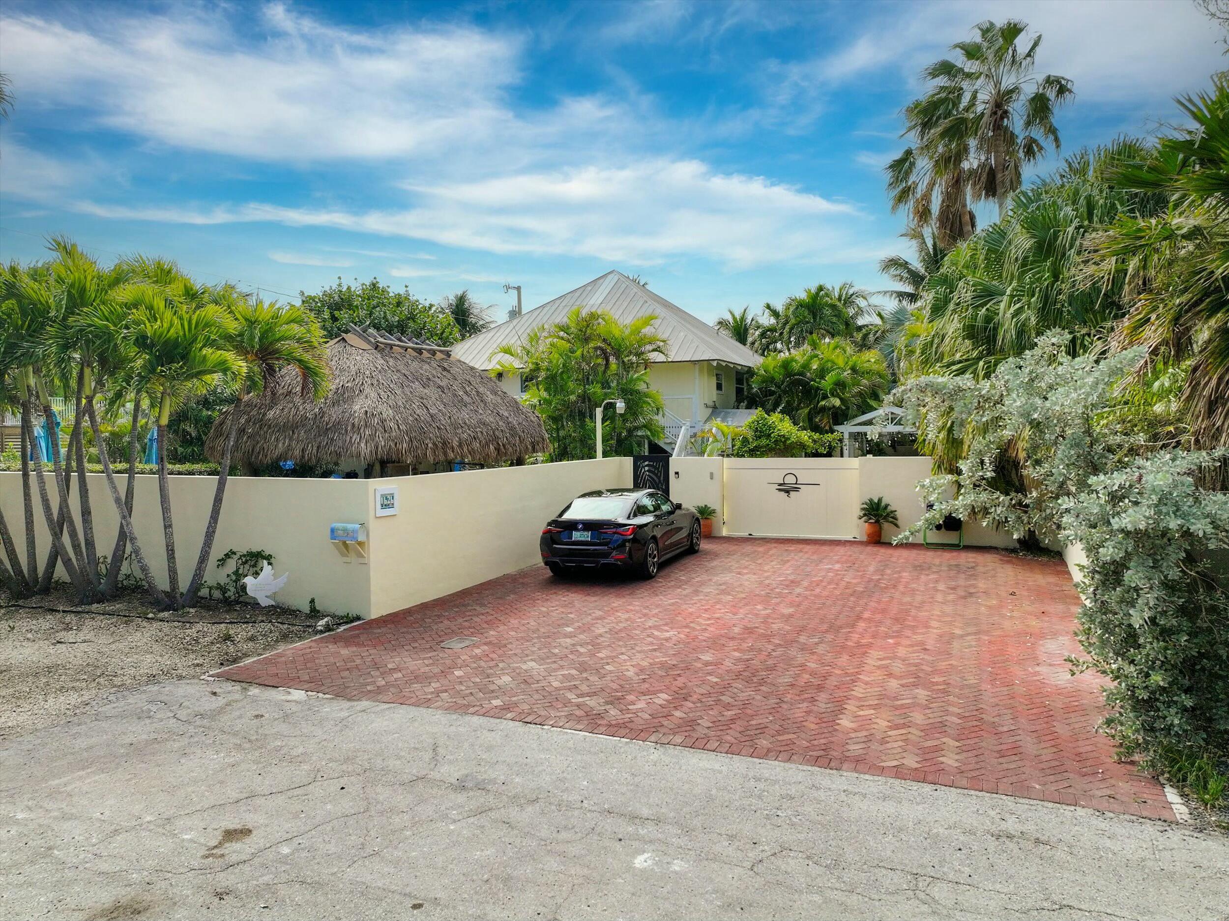 1626 Sirugo Avenue Property Photo 77