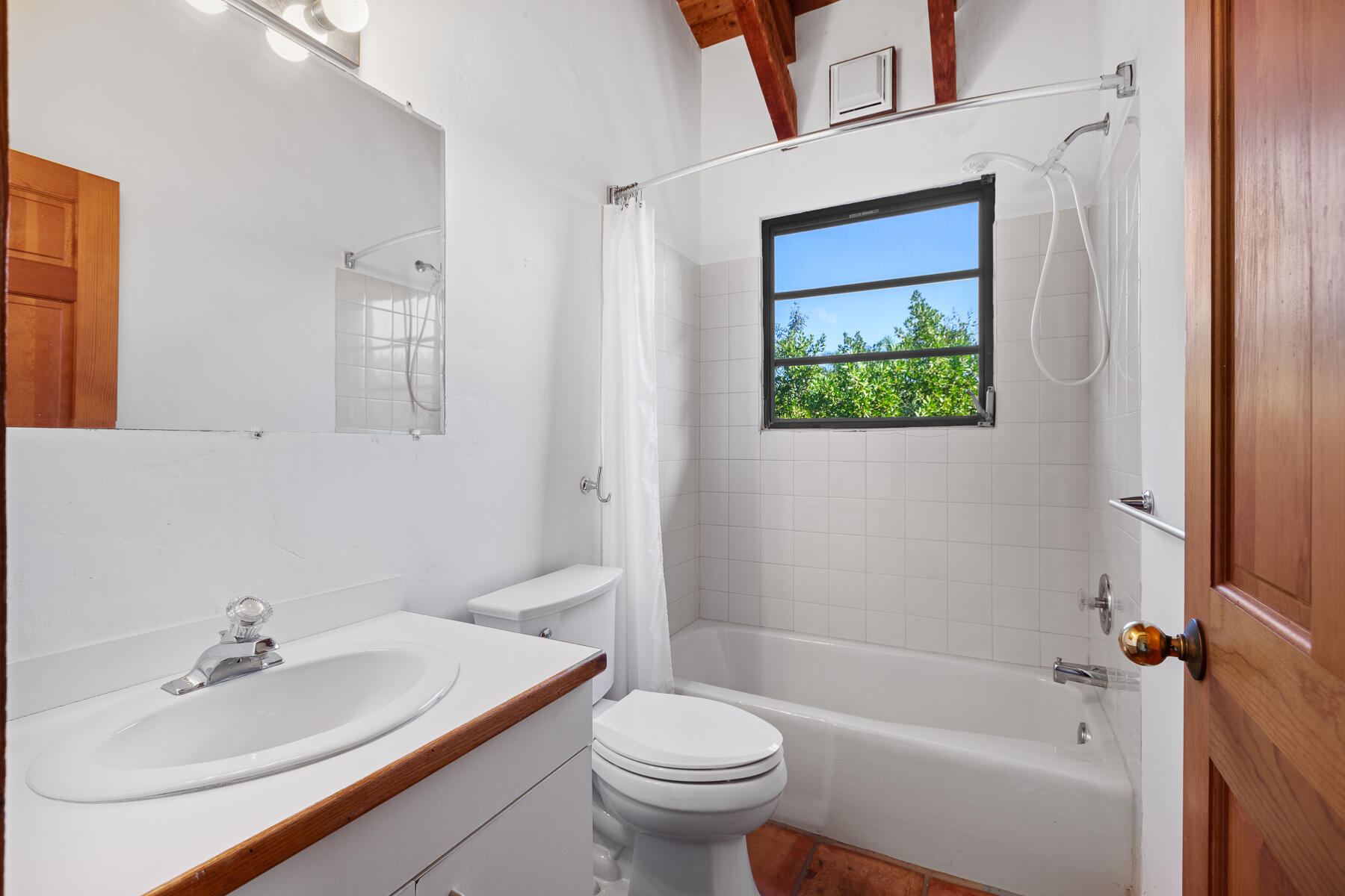 529 W Shore Drive Property Photo 25