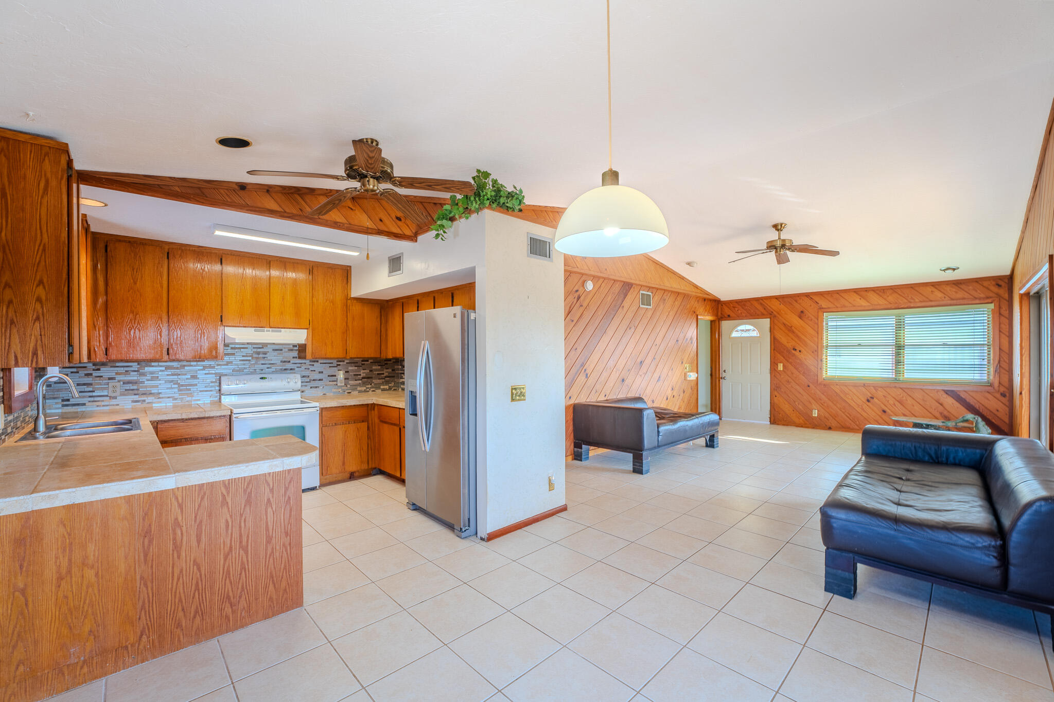 726 Jamaica Lane Property Photo 17