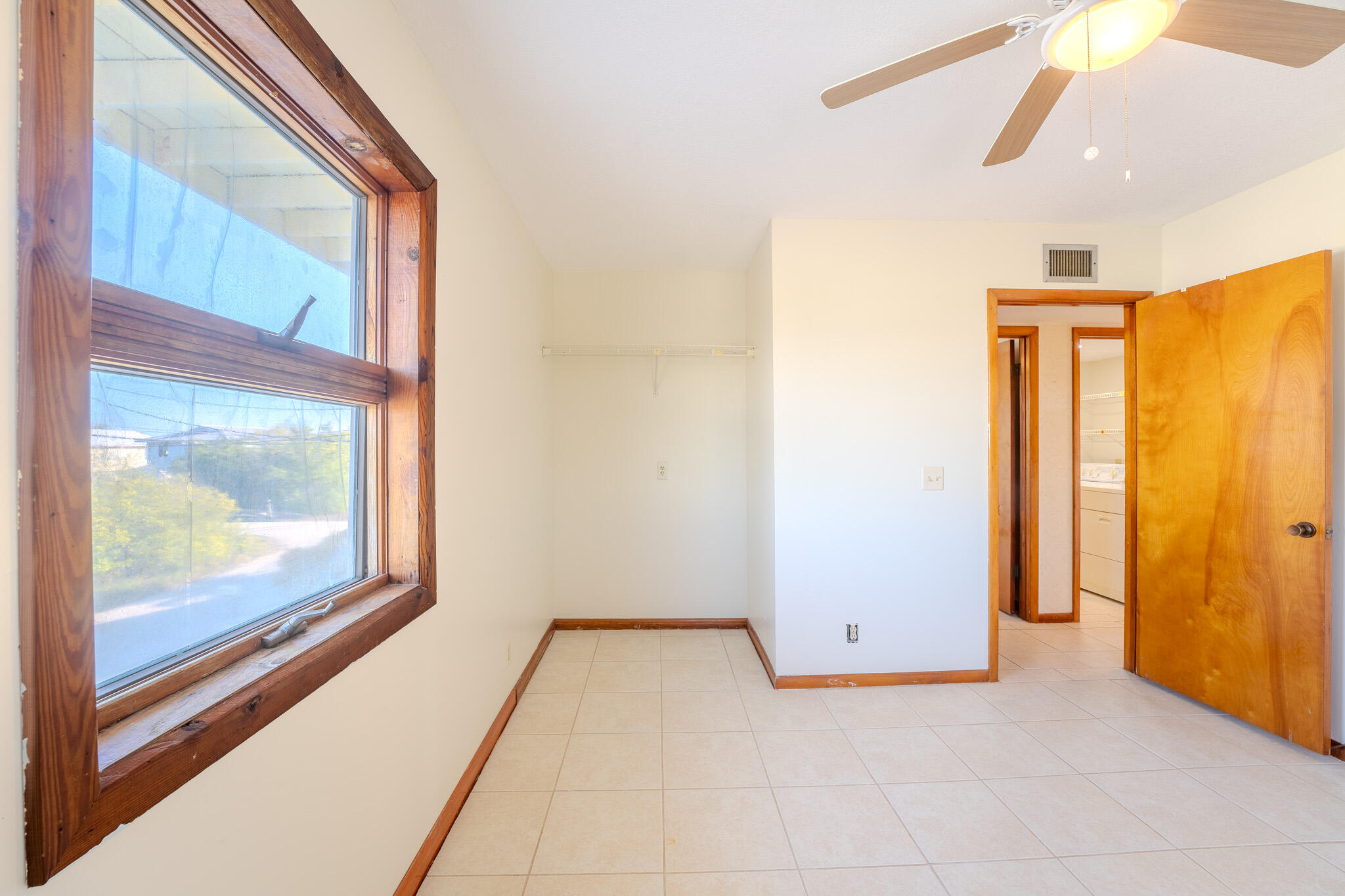 726 Jamaica Lane Property Photo 25