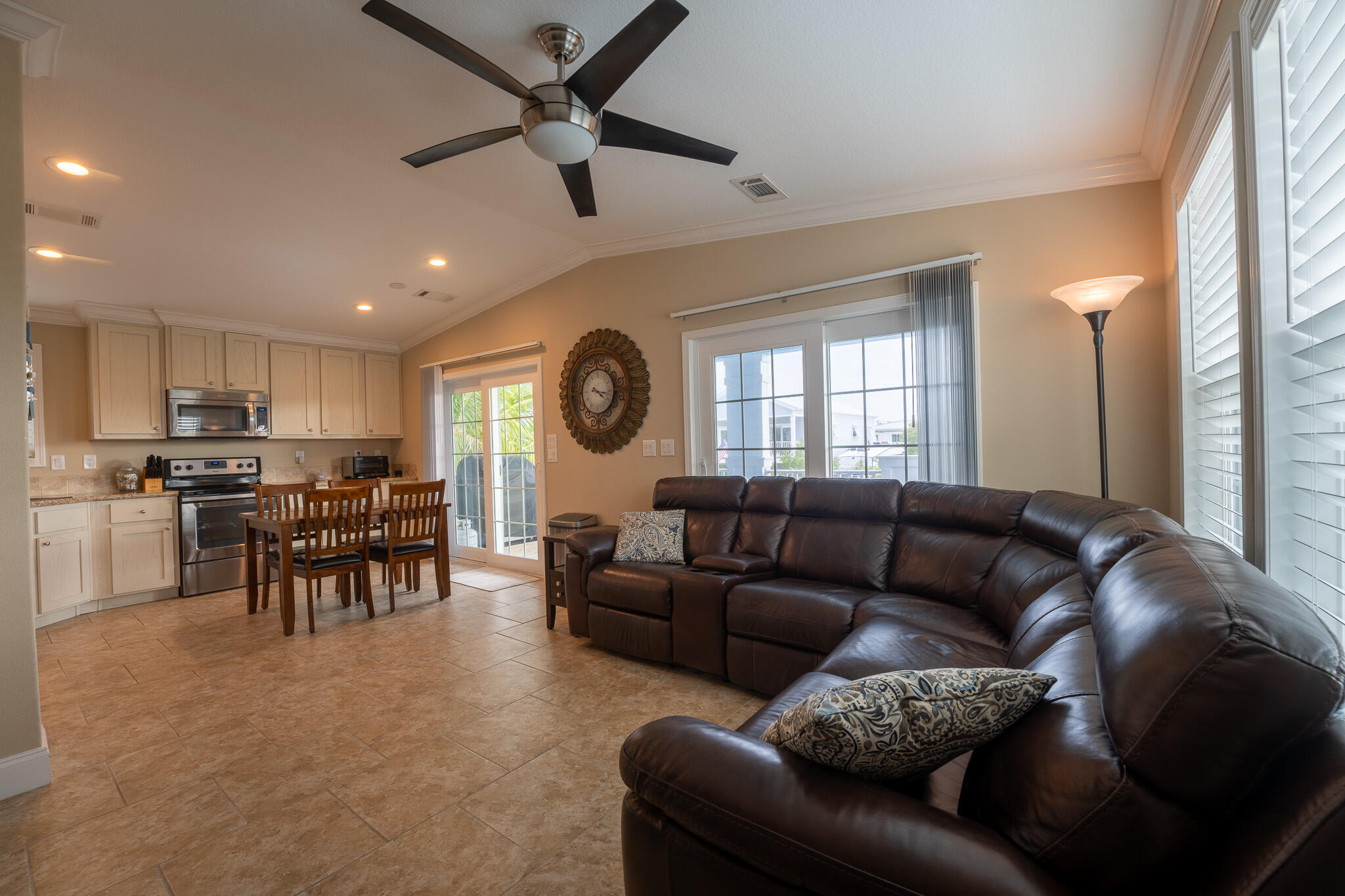 27350 Barbados Lane Property Photo 16