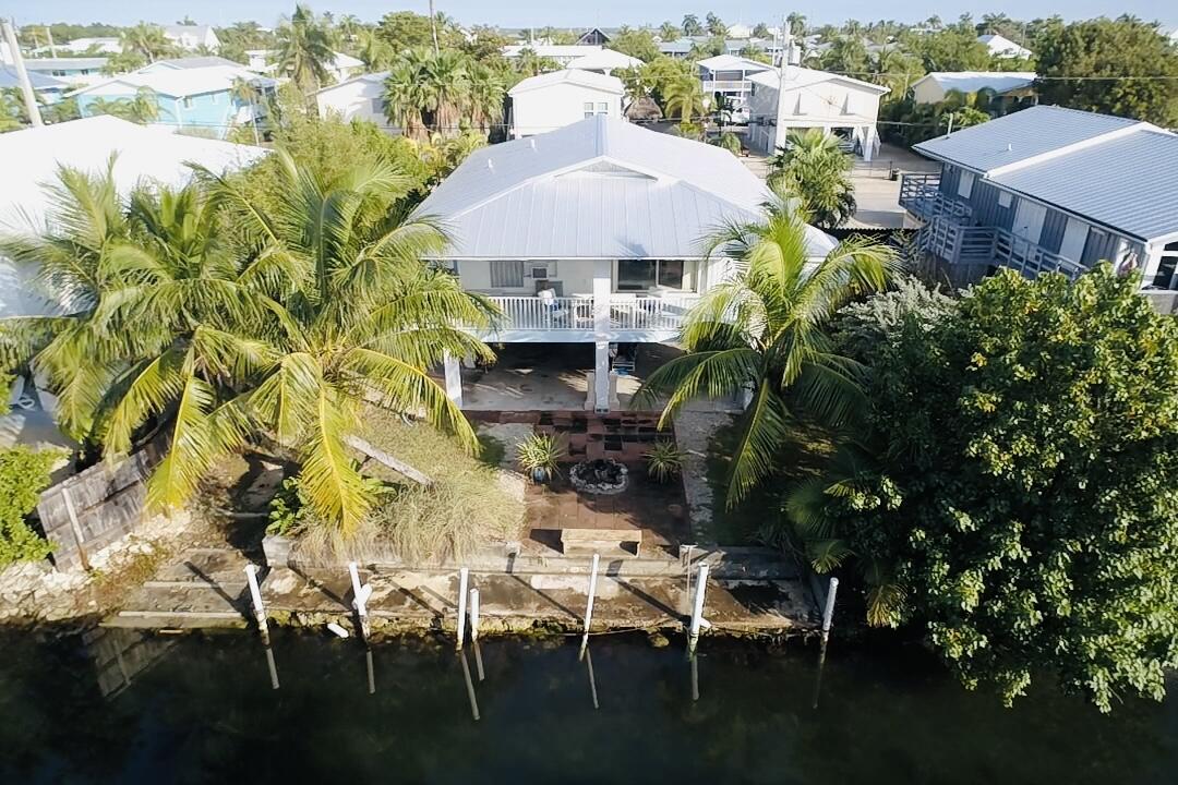 27390 Barbados Lane Property Photo 22