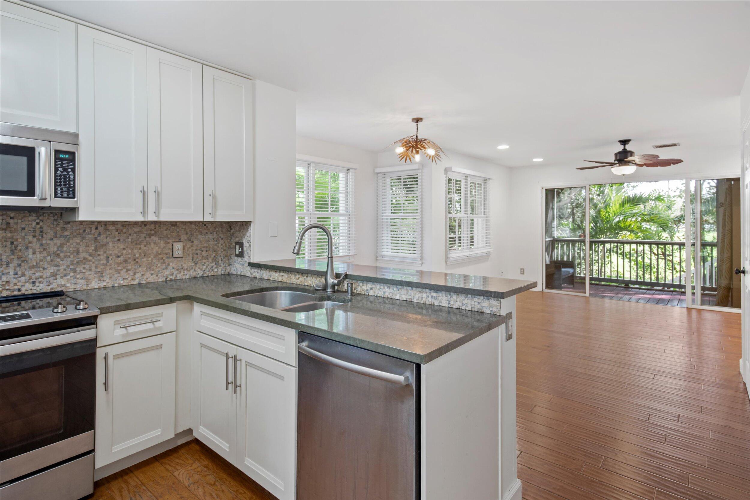 69 Spoonbill Way Property Photo 7