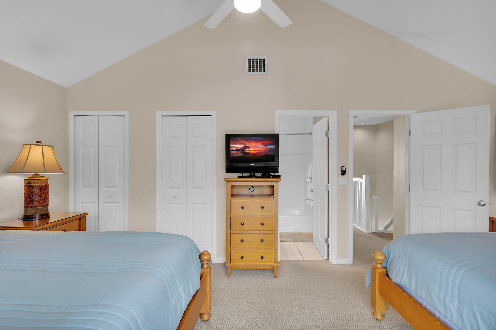 5018 Sunset Village Drive, D-050 Property Photo 25