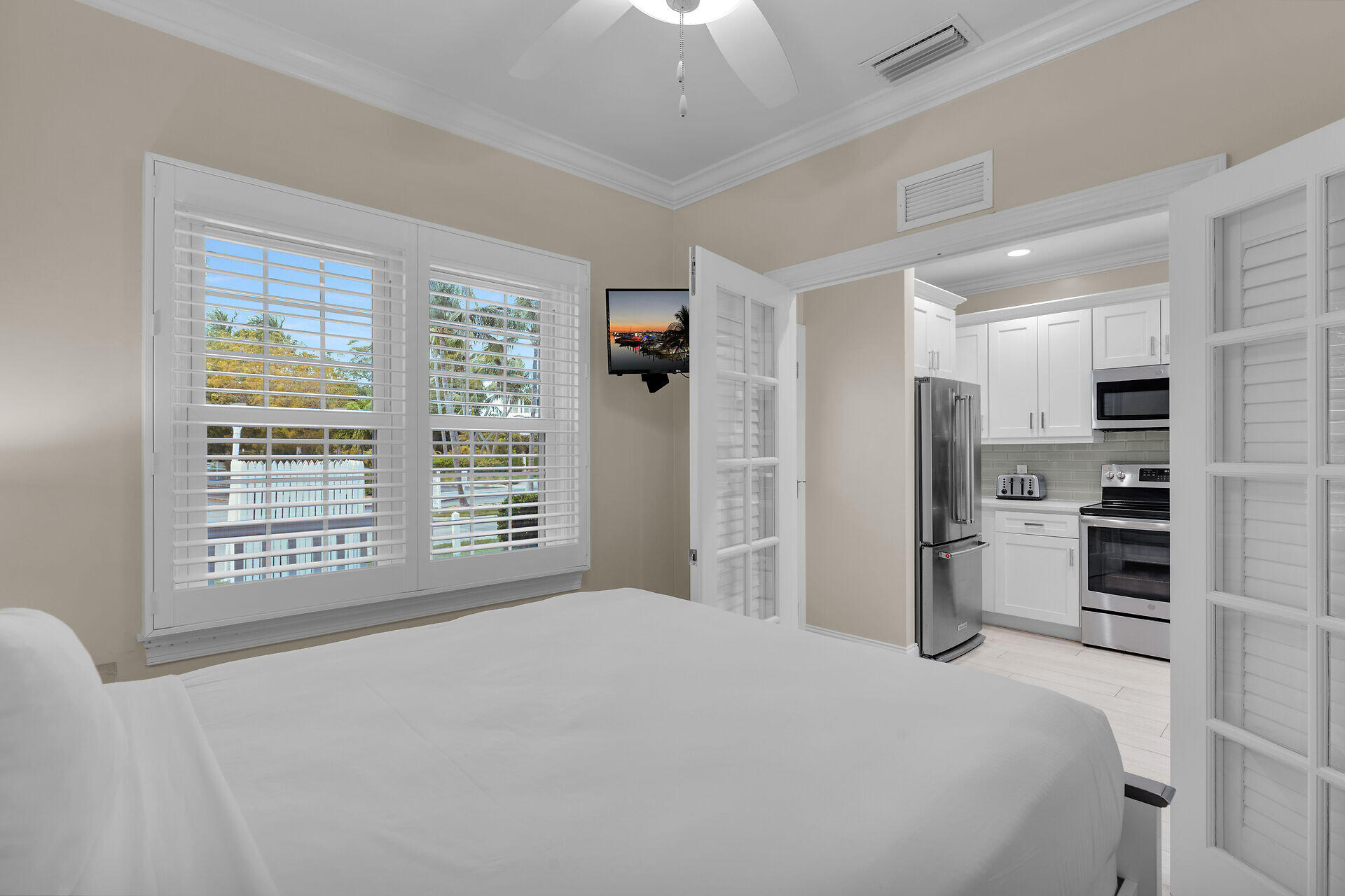 7090 Hawks Cay Boulevard Property Photo 14