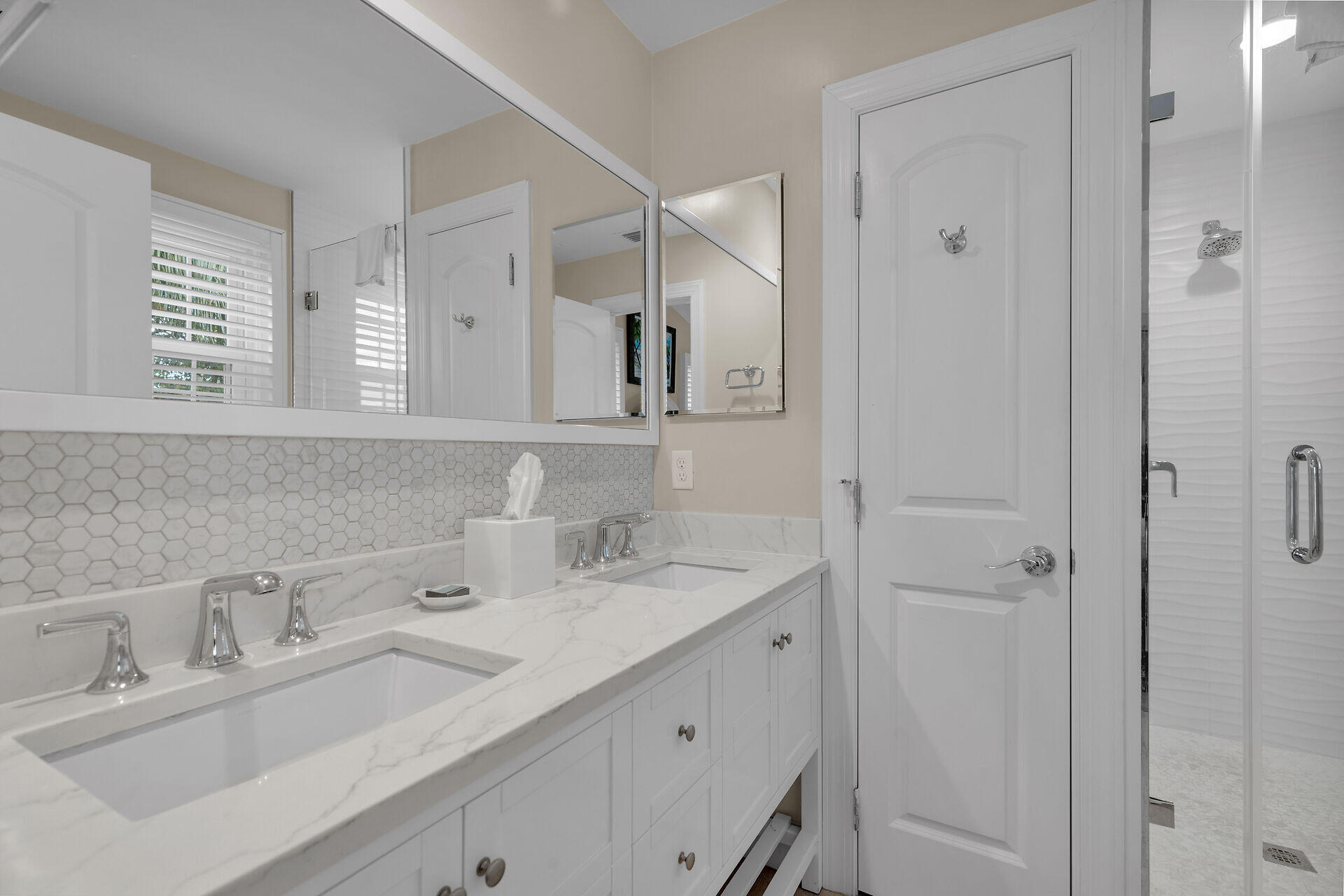 7090 Hawks Cay Boulevard Property Photo 23