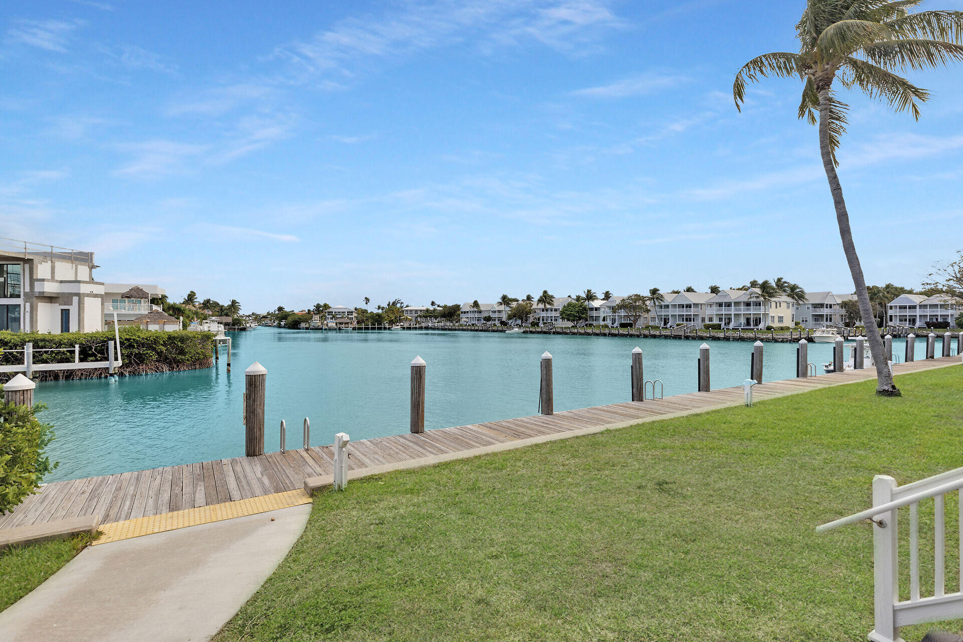 7090 Hawks Cay Boulevard Property Photo 32