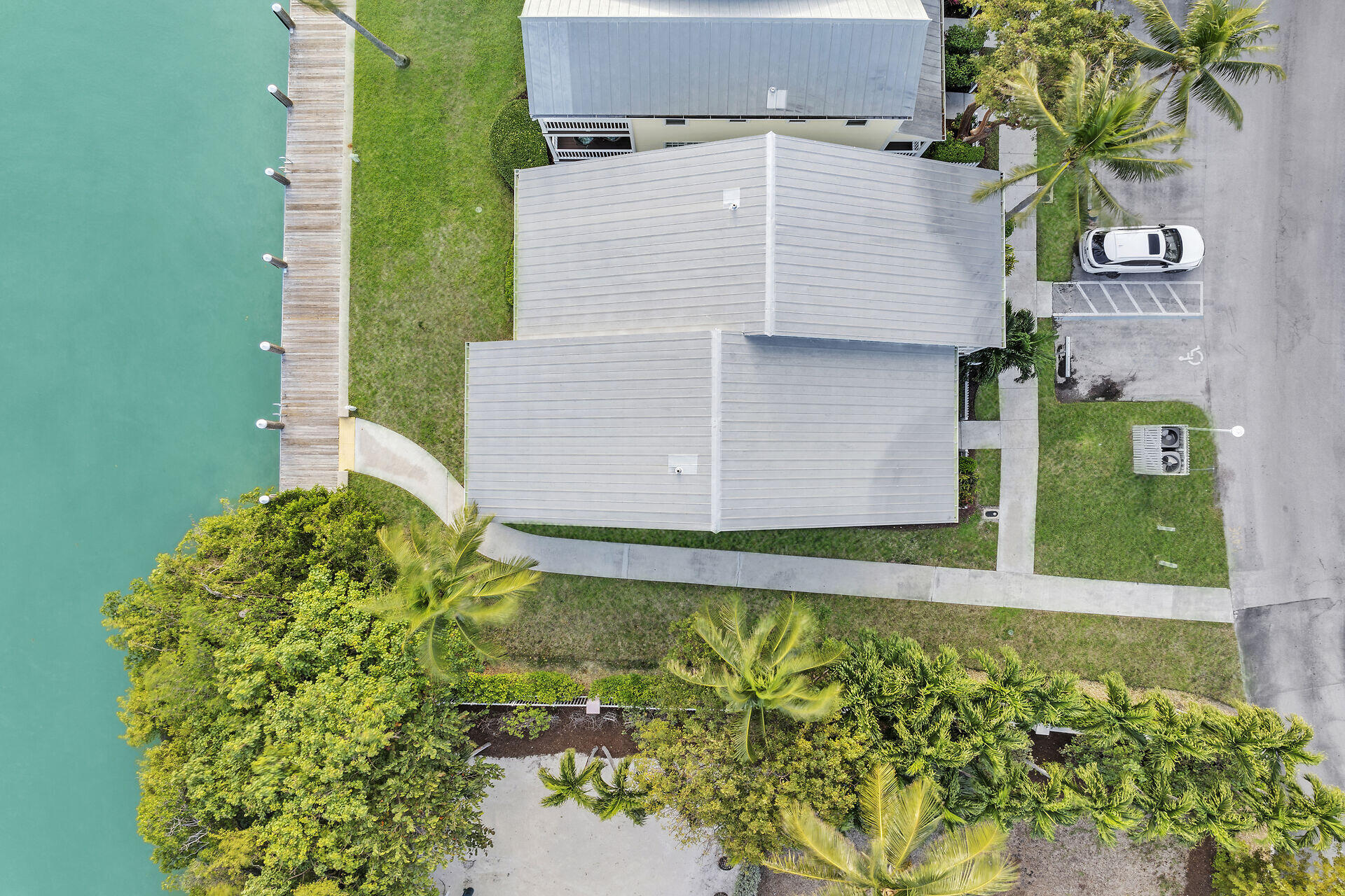7090 Hawks Cay Boulevard Property Photo 37