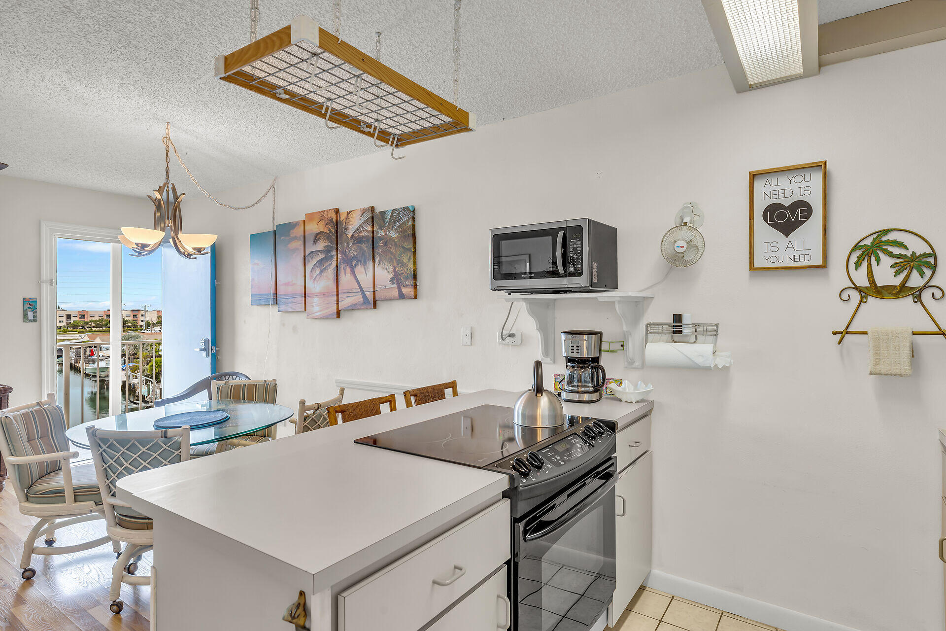 21 Sombrero Avenue, 404 Property Photo 6
