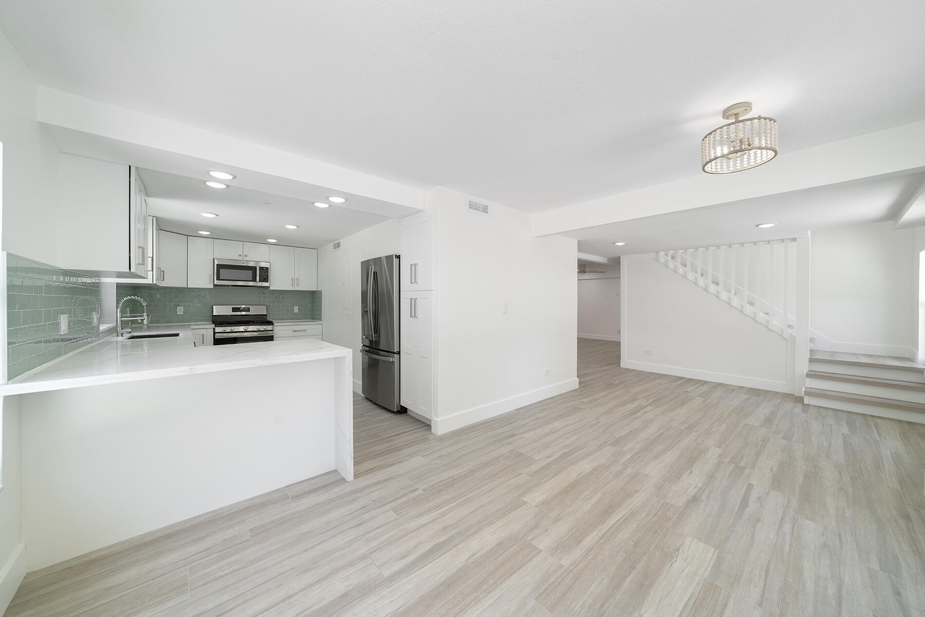 111 Hibiscus Drive Property Photo 10