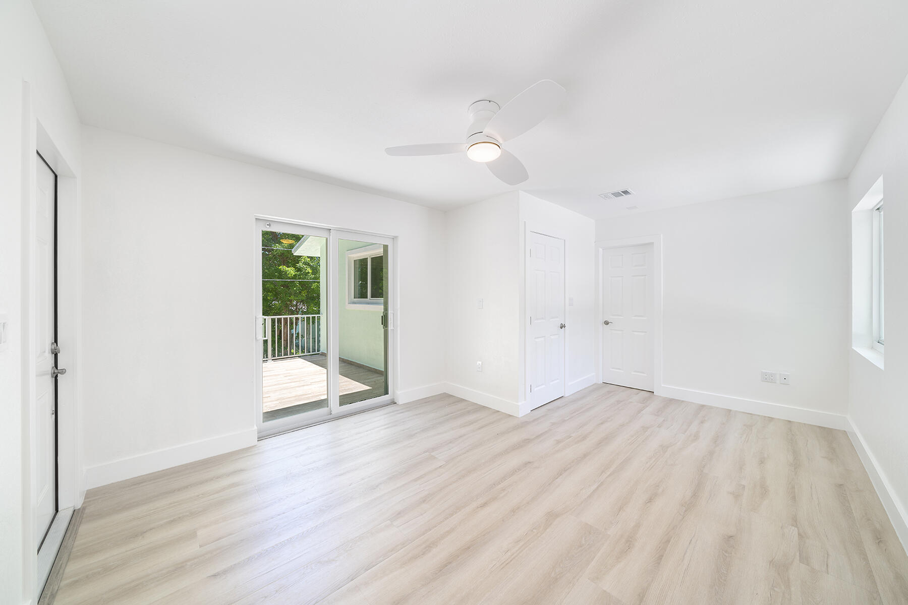 111 Hibiscus Drive Property Photo 14
