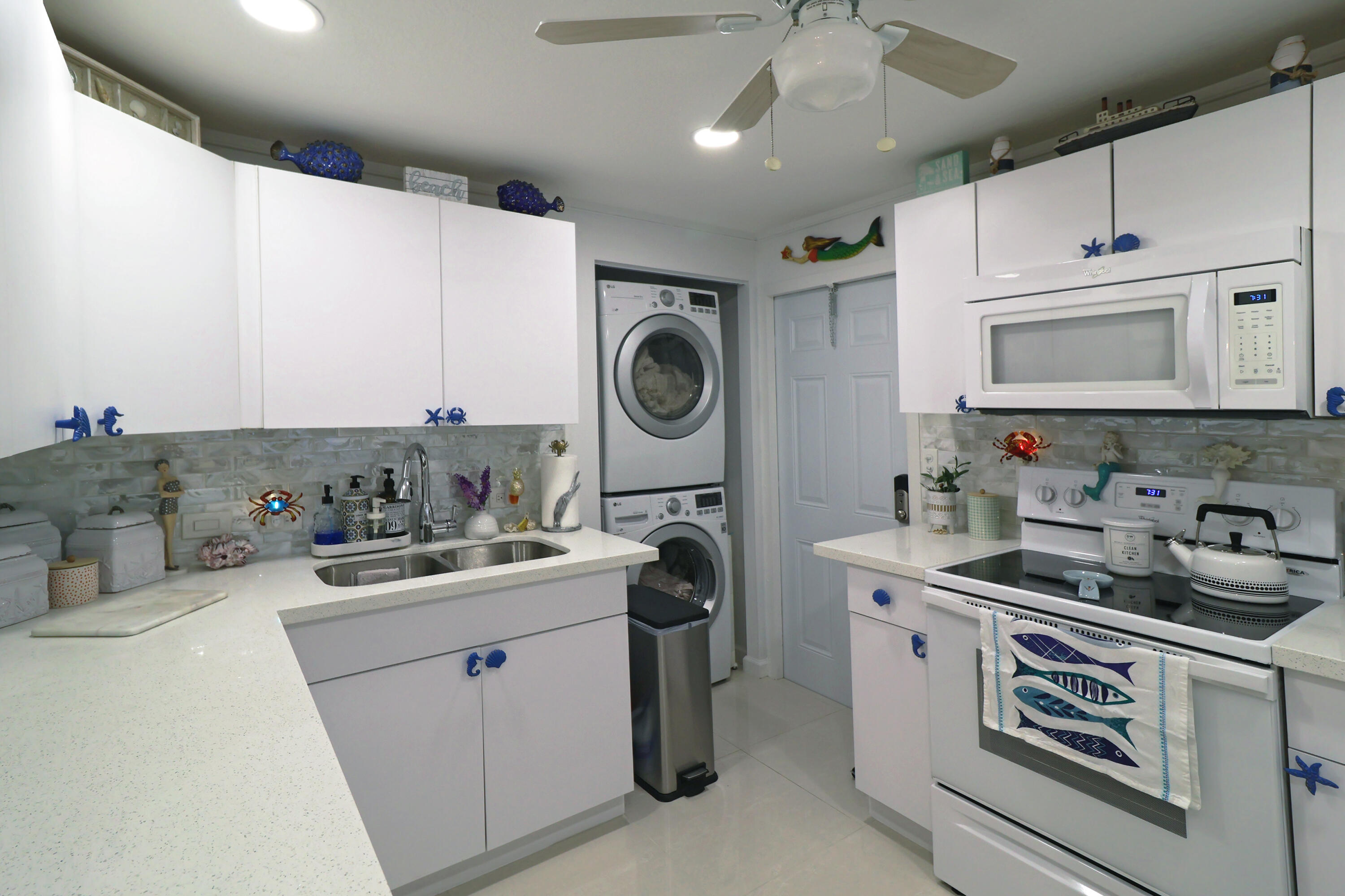 219 Hispanola Road Property Photo 6