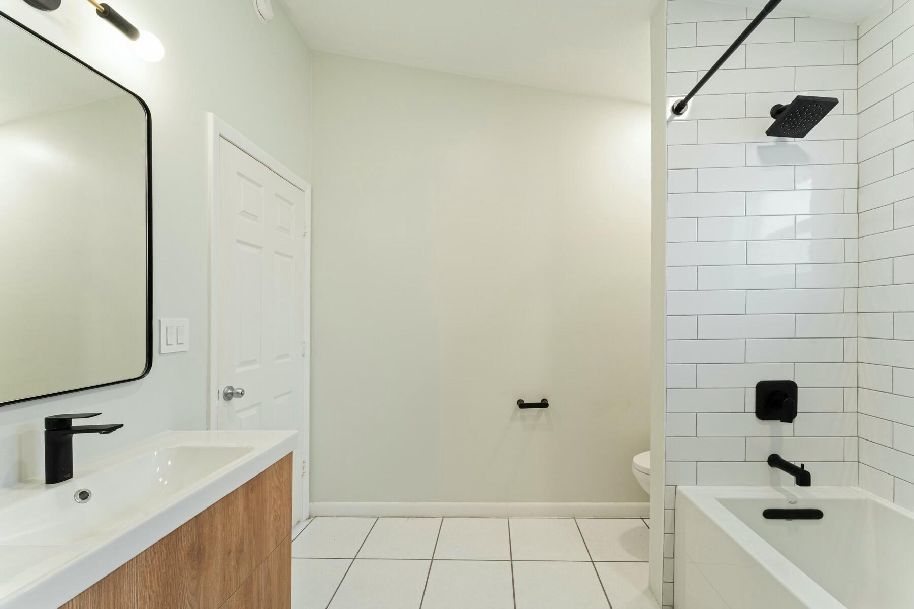 1010 Snapper Lane Property Photo 12