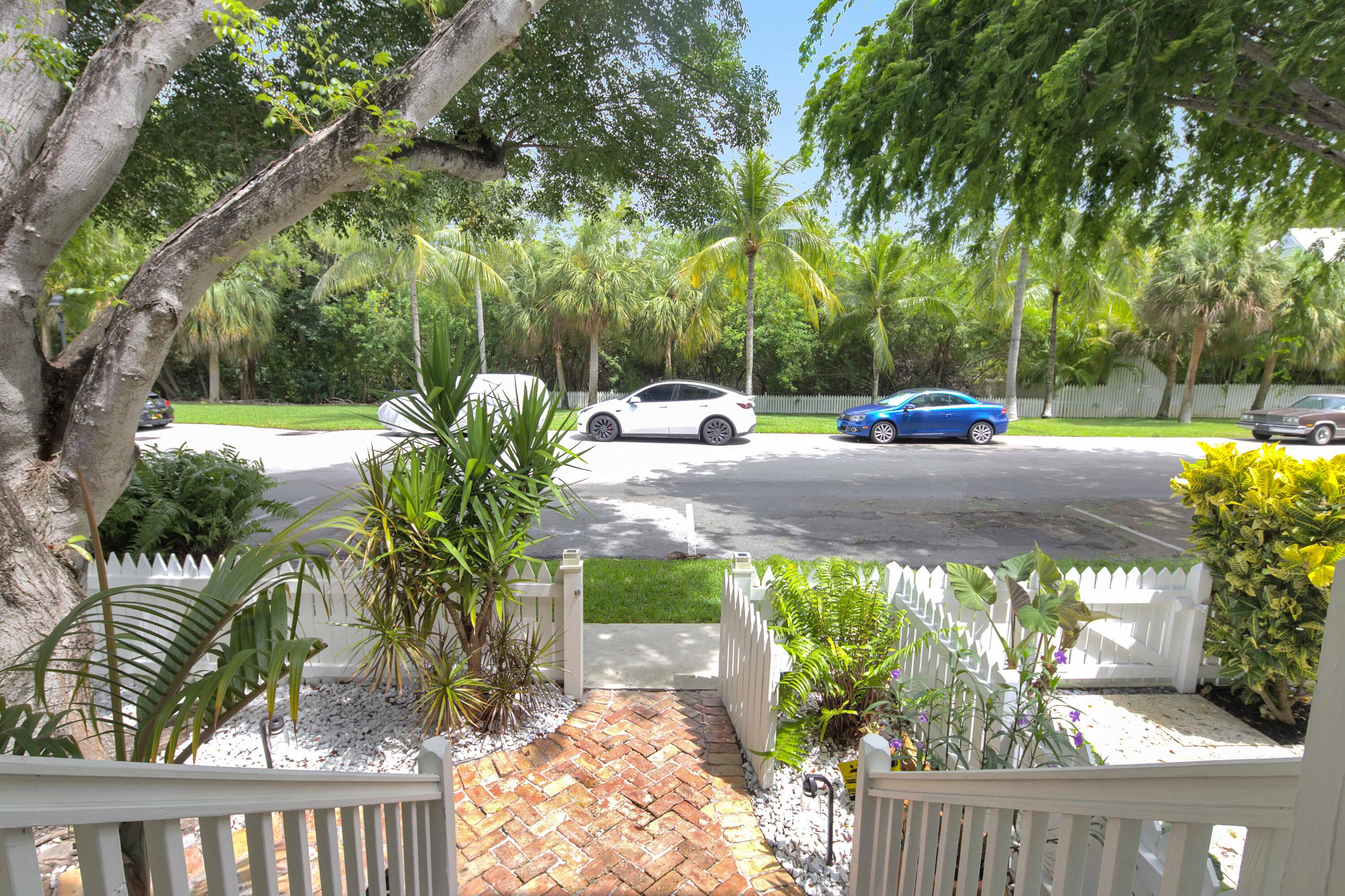 18 Golf Club Drive Property Photo 5