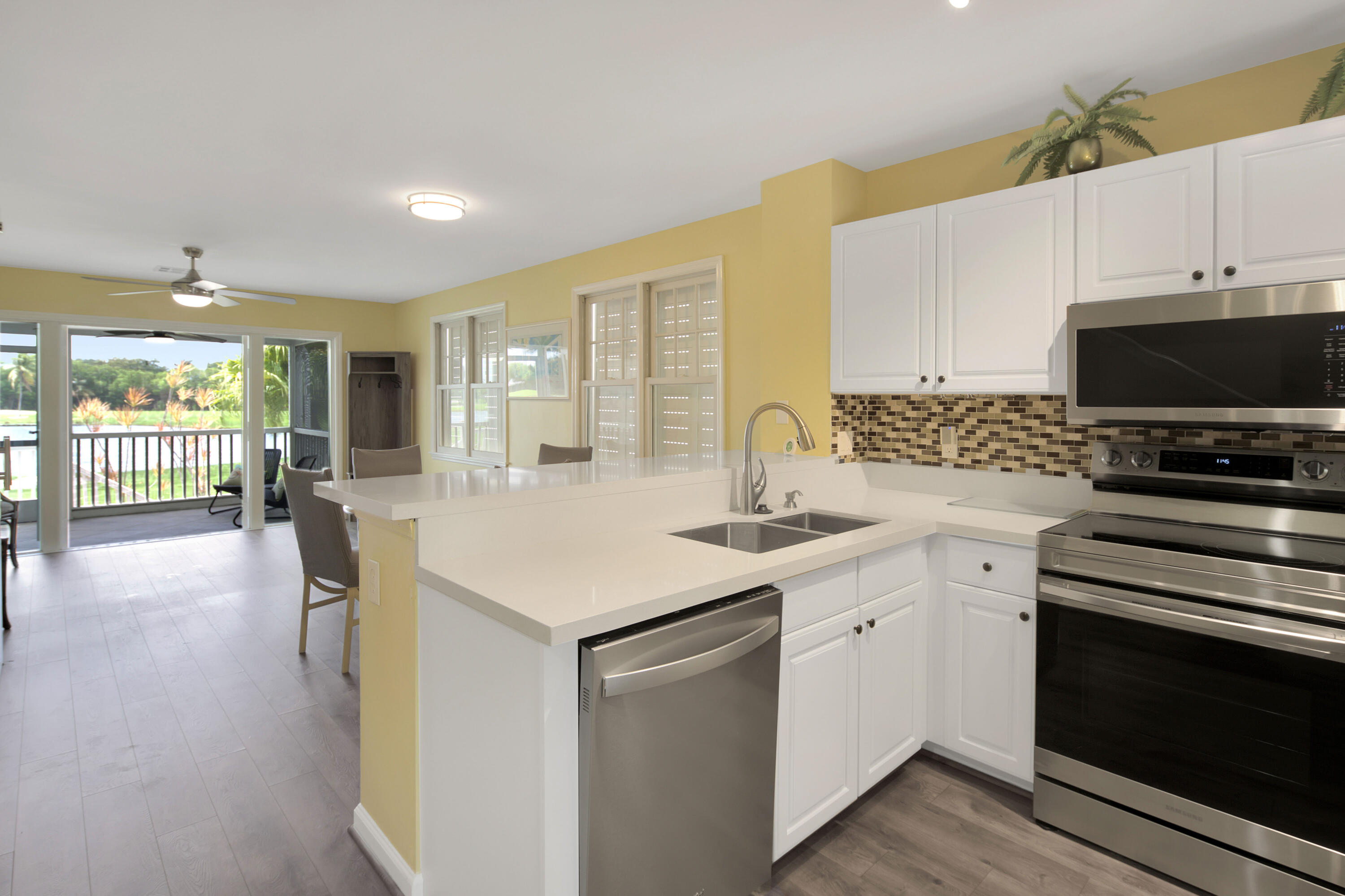 18 Golf Club Drive Property Photo 7