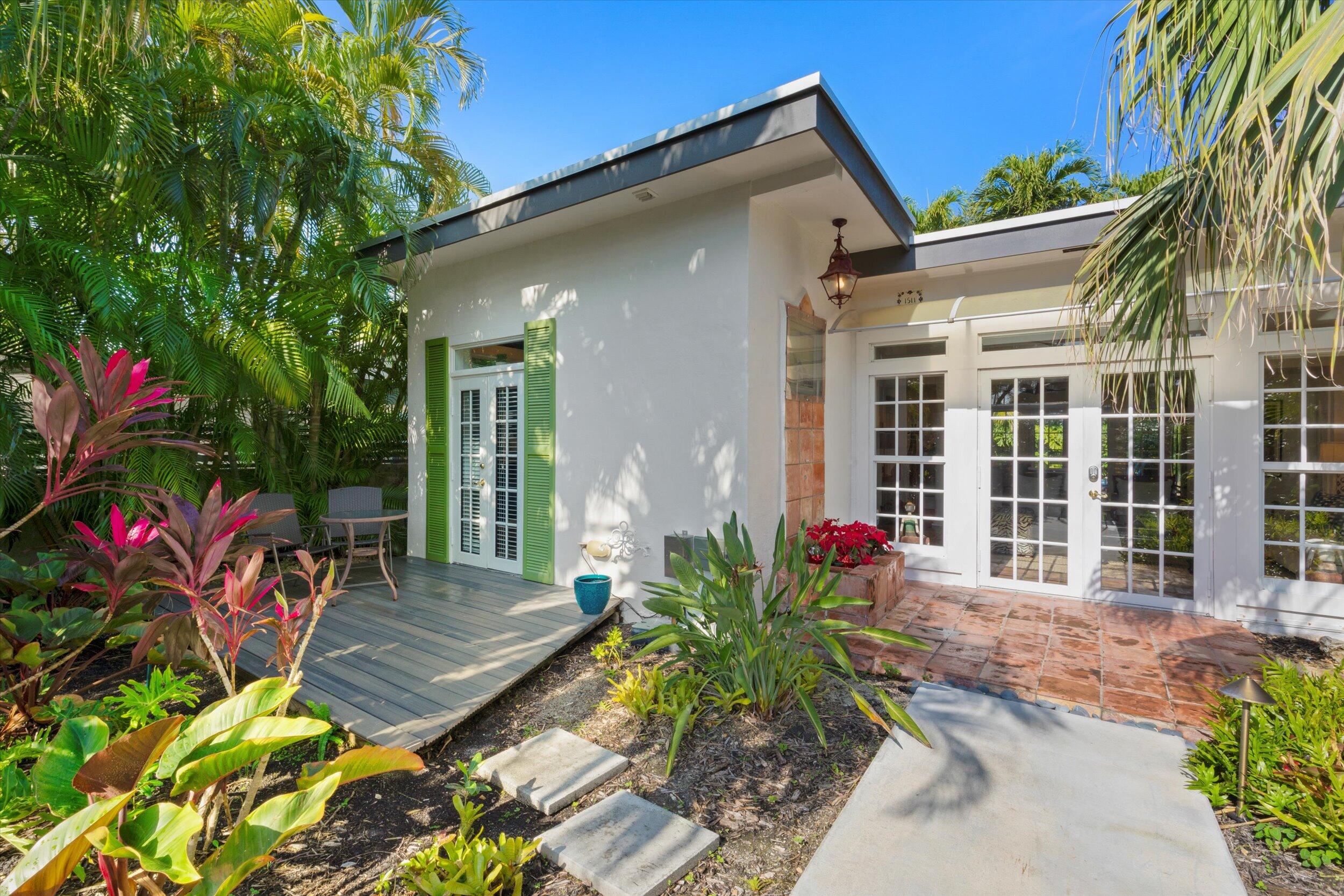 1511 Johnson Street Property Photo 3