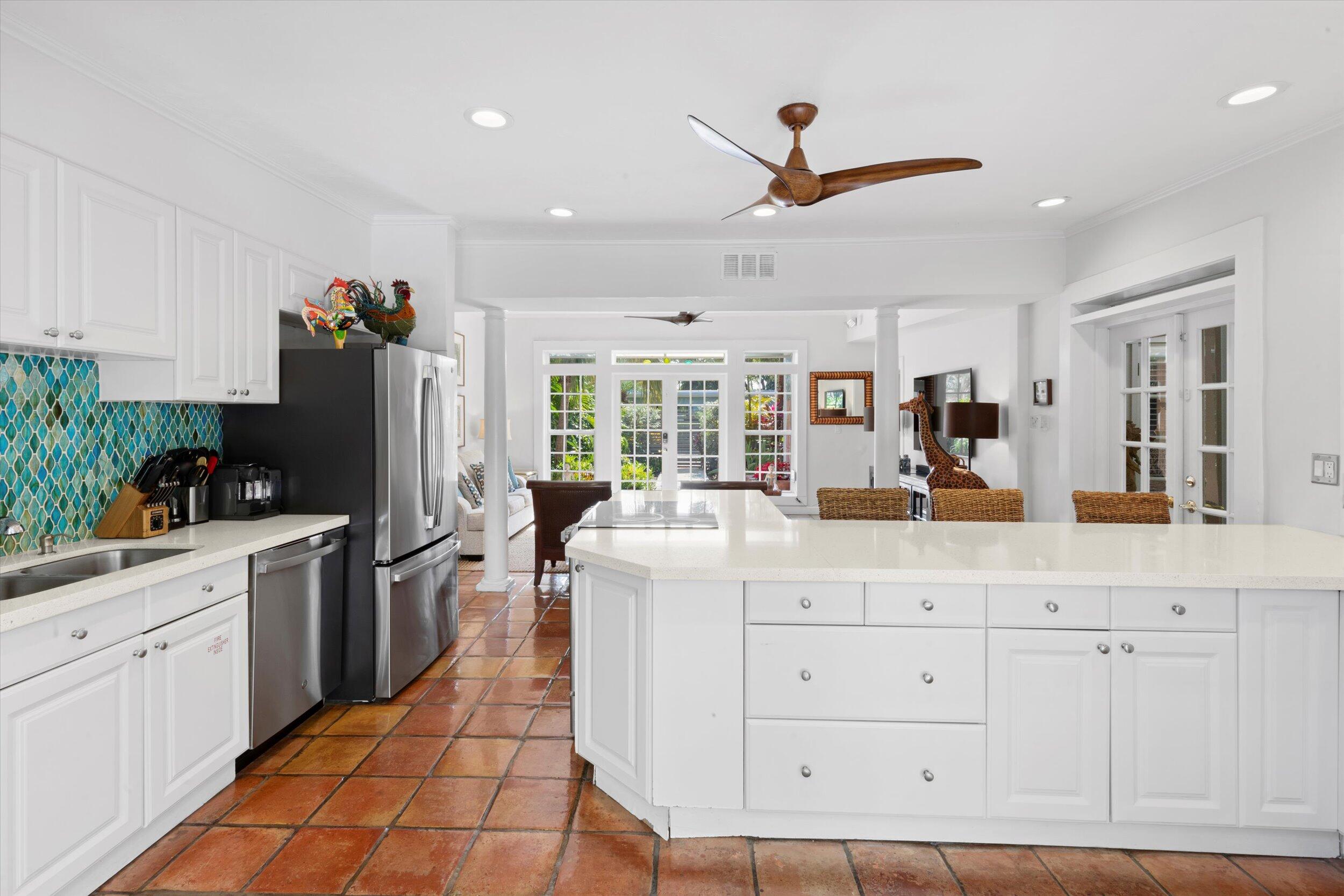 1511 Johnson Street Property Photo 16