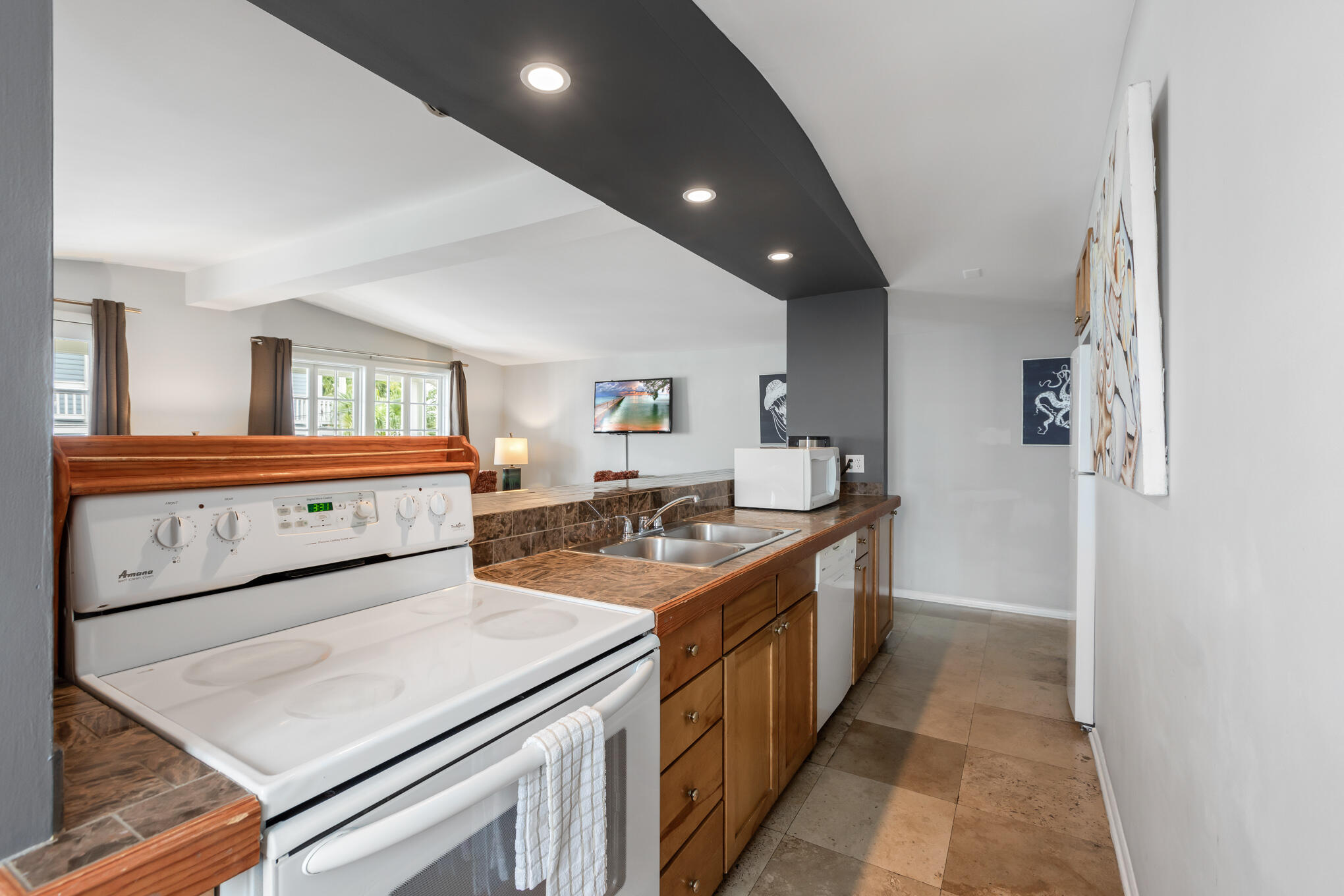 419 Amelia Street Property Photo 11