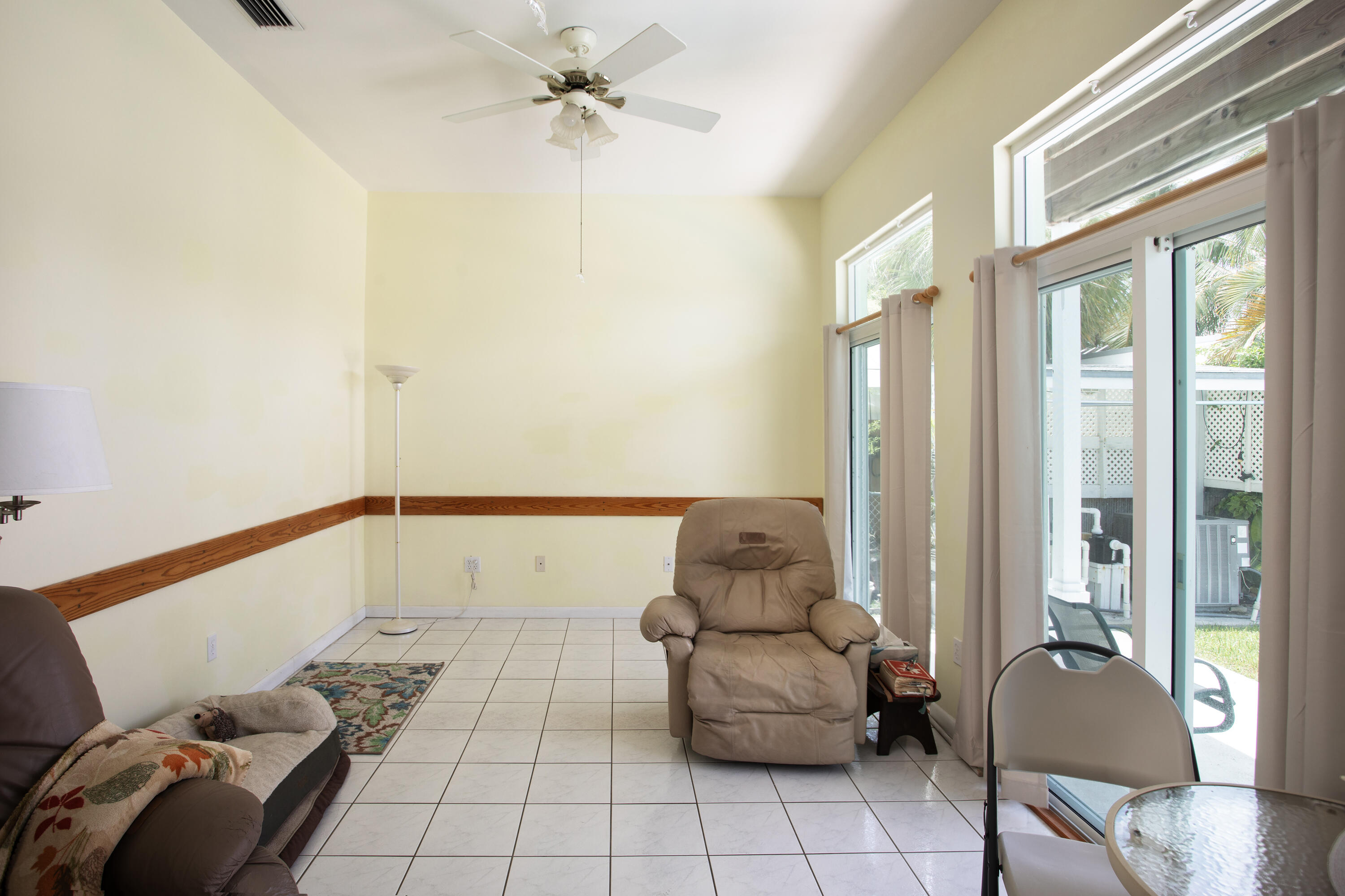 2934 Riviera Drive Property Photo 24
