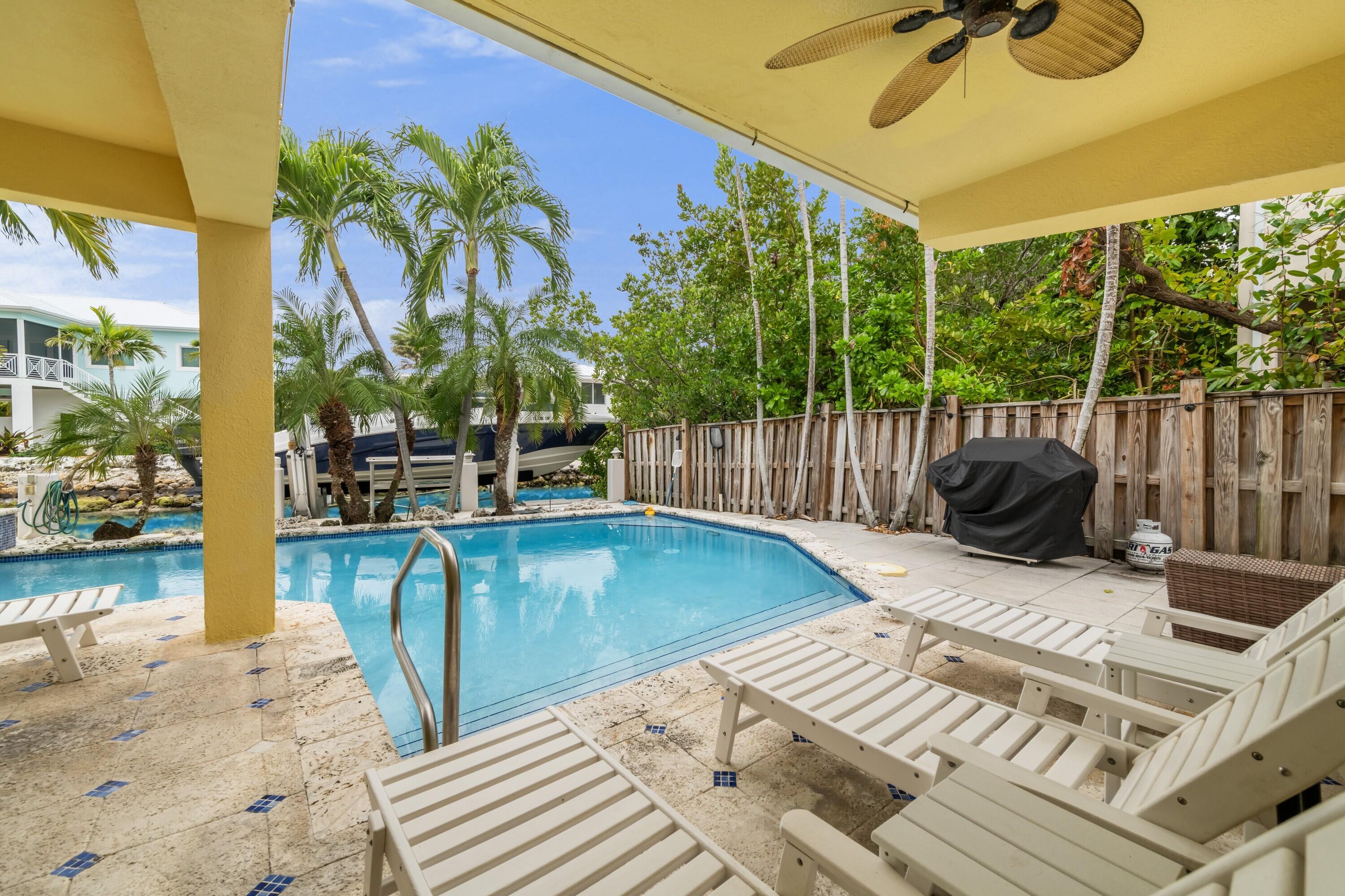 600 Calle De Luna Property Photo 5